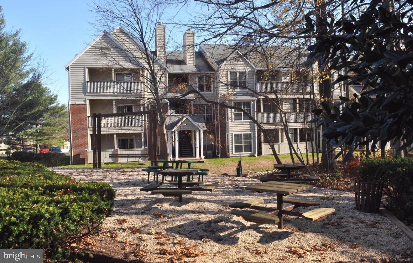 12155 PENDERVIEW TER #804, FAIRFAX, Virginia 22033, 2 Bedrooms Bedrooms, 4 Rooms Rooms,Residential,For sale,12155 PENDERVIEW TER #804,VAFX2293082 MLS # VAFX2293082