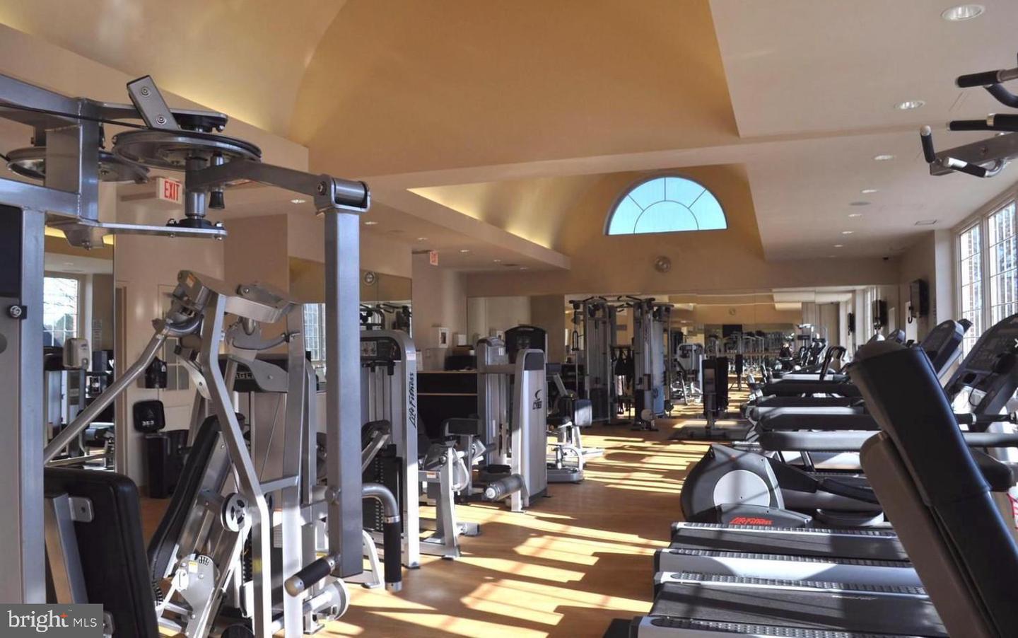 12155 PENDERVIEW TER #804, FAIRFAX, Virginia 22033, 2 Bedrooms Bedrooms, 4 Rooms Rooms,Residential,For sale,12155 PENDERVIEW TER #804,VAFX2293082 MLS # VAFX2293082