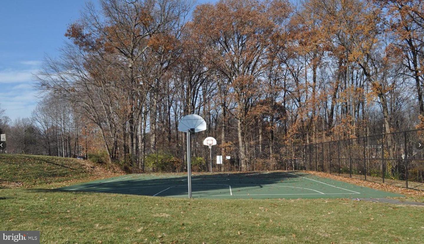 12155 PENDERVIEW TER #804, FAIRFAX, Virginia 22033, 2 Bedrooms Bedrooms, 4 Rooms Rooms,Residential,For sale,12155 PENDERVIEW TER #804,VAFX2293082 MLS # VAFX2293082