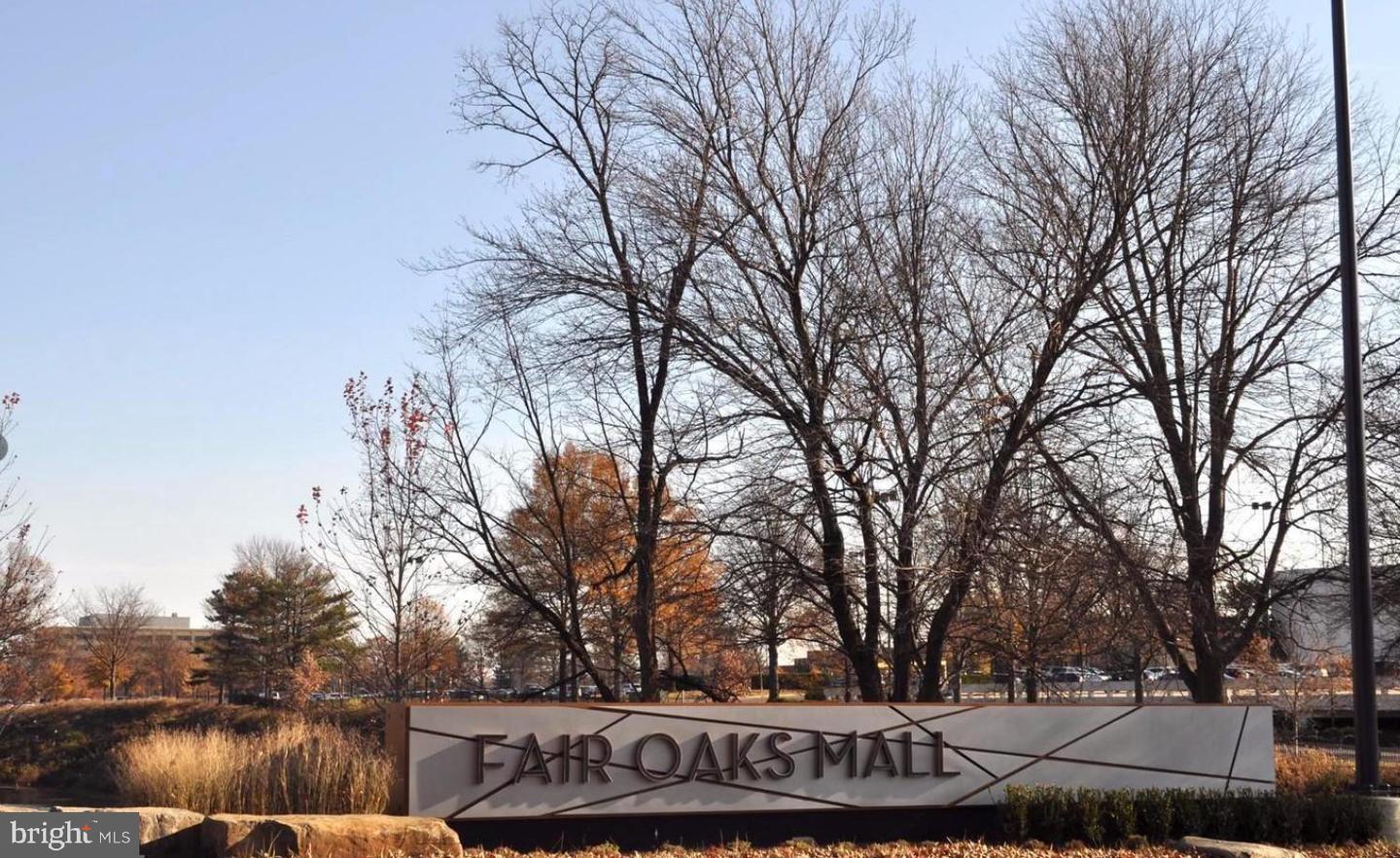 12155 PENDERVIEW TER #804, FAIRFAX, Virginia 22033, 2 Bedrooms Bedrooms, 4 Rooms Rooms,Residential,For sale,12155 PENDERVIEW TER #804,VAFX2293082 MLS # VAFX2293082