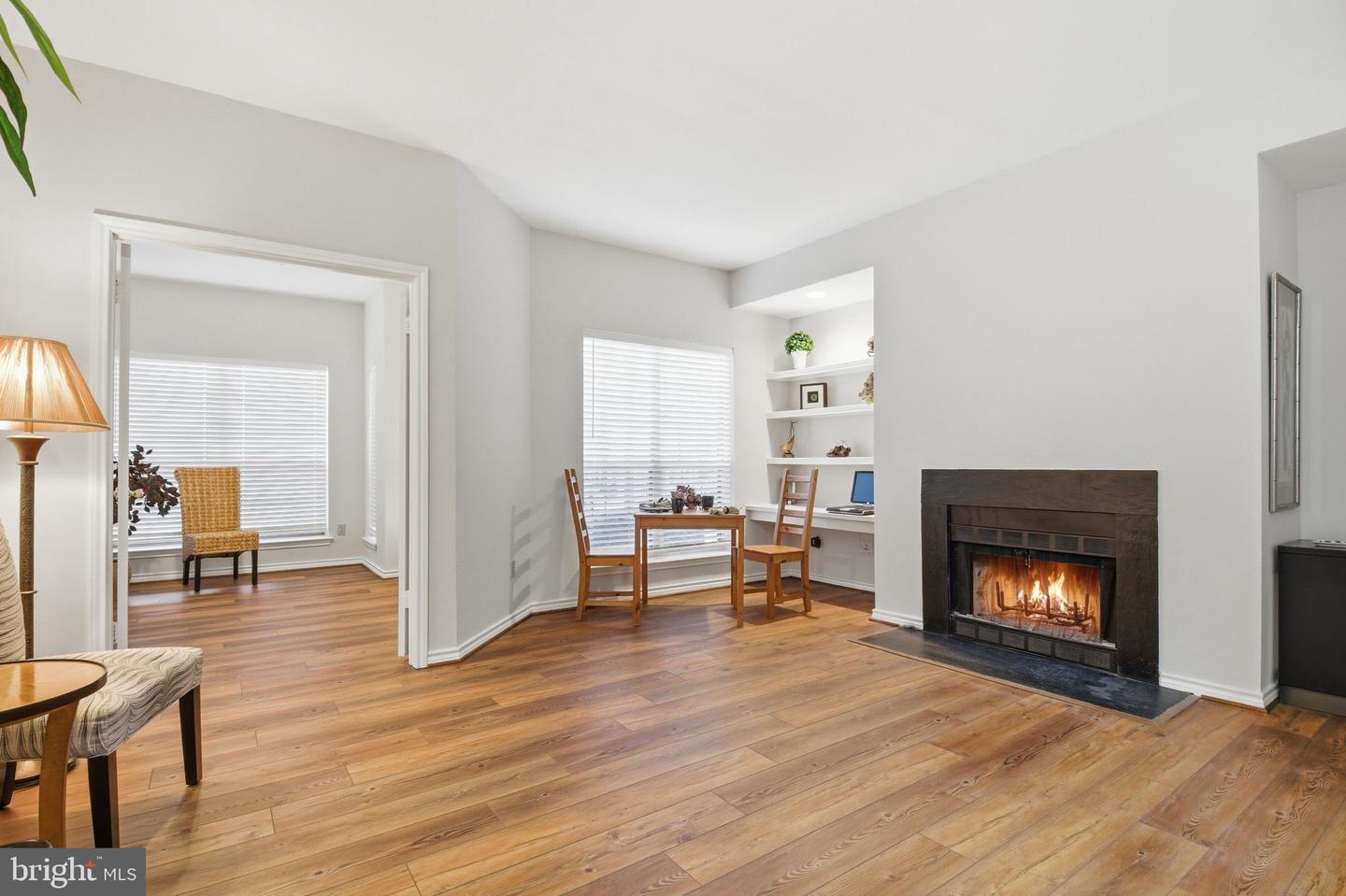 12155 PENDERVIEW TER #804, FAIRFAX, Virginia 22033, 2 Bedrooms Bedrooms, 4 Rooms Rooms,Residential,For sale,12155 PENDERVIEW TER #804,VAFX2293082 MLS # VAFX2293082