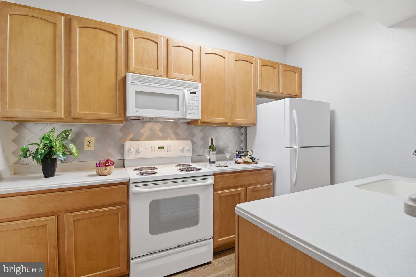 12155 PENDERVIEW TER #804, FAIRFAX, Virginia 22033, 2 Bedrooms Bedrooms, 4 Rooms Rooms,Residential,For sale,12155 PENDERVIEW TER #804,VAFX2293082 MLS # VAFX2293082