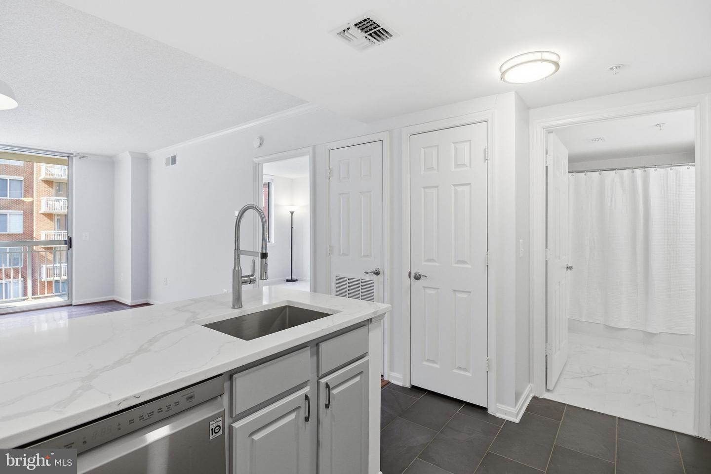 3830 9TH ST N #607E, ARLINGTON, Virginia 22203, 1 Bedroom Bedrooms, ,1 BathroomBathrooms,Residential,For sale,3830 9TH ST N #607E,VAAR2069380 MLS # VAAR2069380