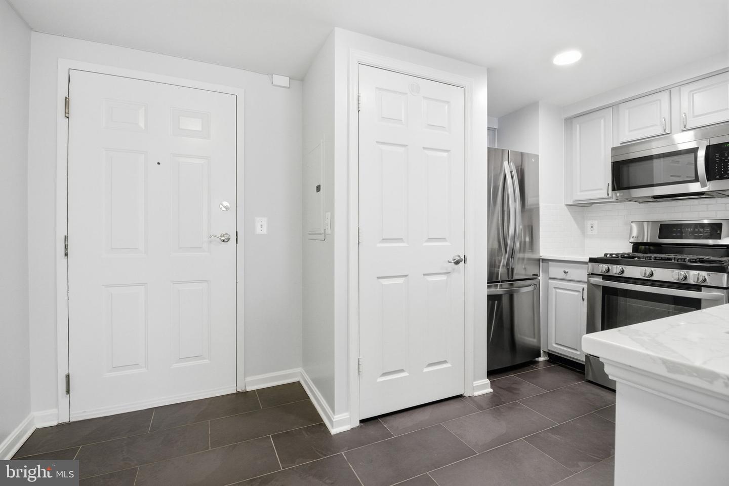 3830 9TH ST N #607E, ARLINGTON, Virginia 22203, 1 Bedroom Bedrooms, ,1 BathroomBathrooms,Residential,For sale,3830 9TH ST N #607E,VAAR2069380 MLS # VAAR2069380