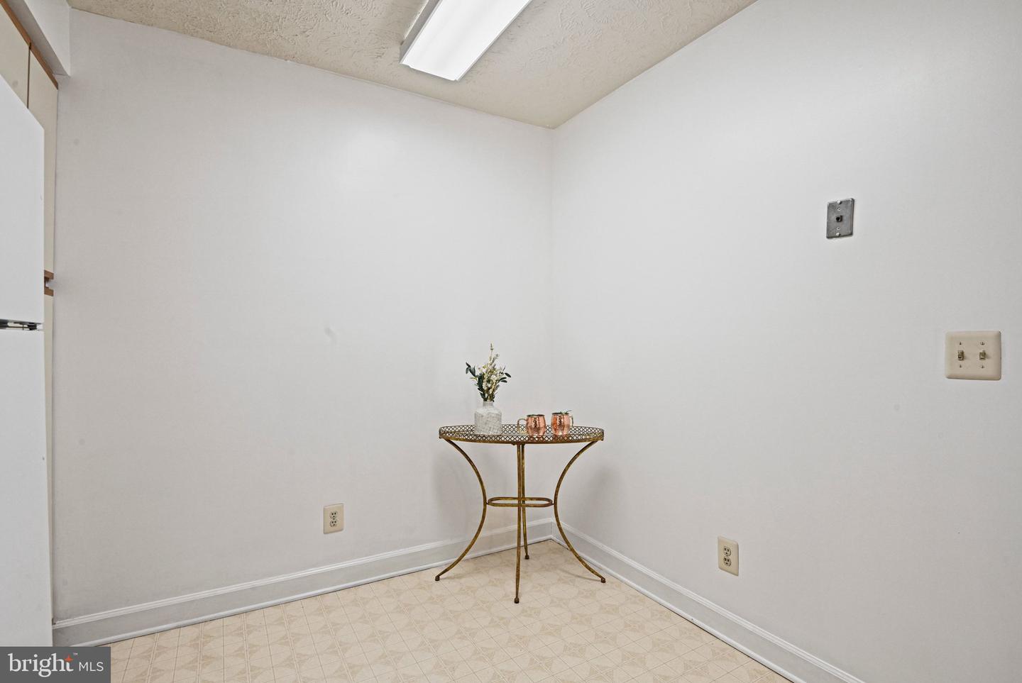 12003 RIDGE KNOLL DRIVE #9, FAIRFAX, Virginia 22033, 2 Bedrooms Bedrooms, ,2 BathroomsBathrooms,Residential,For sale,12003 RIDGE KNOLL DRIVE #9,VAFX2293110 MLS # VAFX2293110