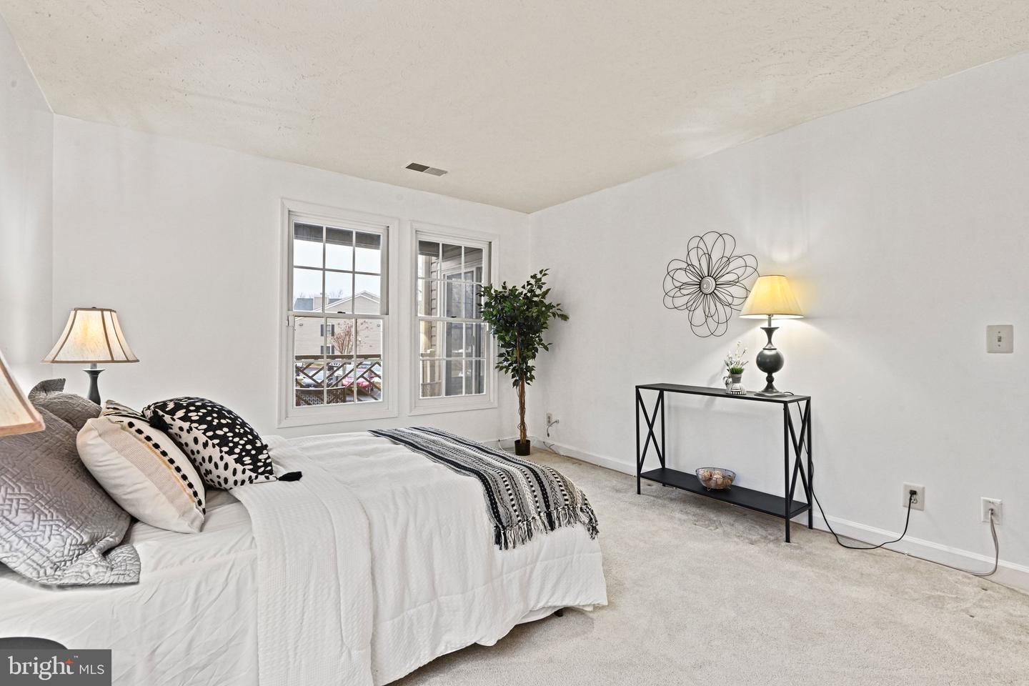 12003 RIDGE KNOLL DRIVE #9, FAIRFAX, Virginia 22033, 2 Bedrooms Bedrooms, ,2 BathroomsBathrooms,Residential,For sale,12003 RIDGE KNOLL DRIVE #9,VAFX2293110 MLS # VAFX2293110