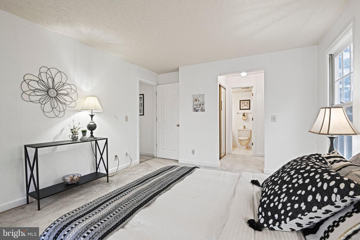 12003 RIDGE KNOLL DRIVE #9, FAIRFAX, Virginia 22033, 2 Bedrooms Bedrooms, ,2 BathroomsBathrooms,Residential,For sale,12003 RIDGE KNOLL DRIVE #9,VAFX2293110 MLS # VAFX2293110