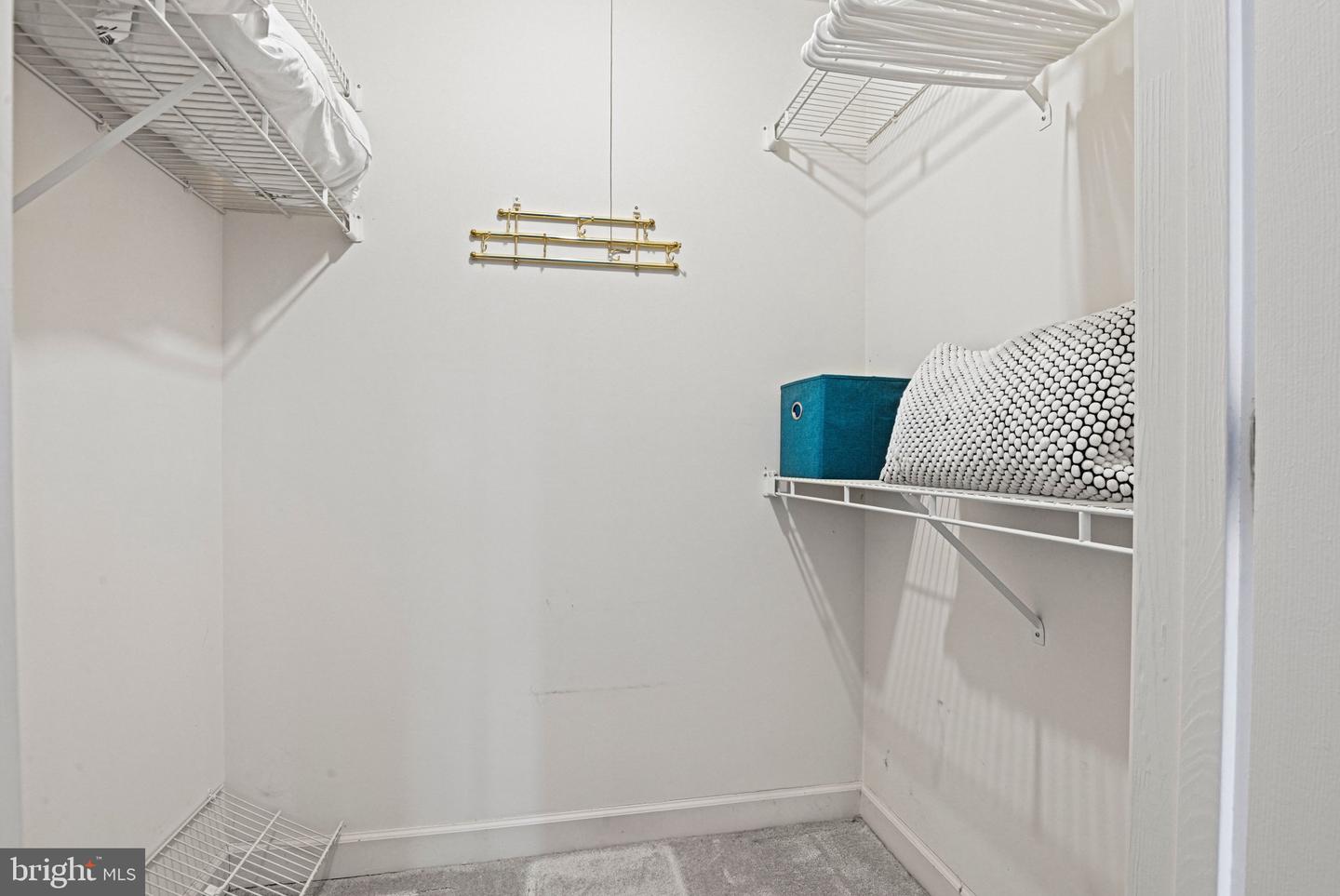 12003 RIDGE KNOLL DRIVE #9, FAIRFAX, Virginia 22033, 2 Bedrooms Bedrooms, ,2 BathroomsBathrooms,Residential,For sale,12003 RIDGE KNOLL DRIVE #9,VAFX2293110 MLS # VAFX2293110