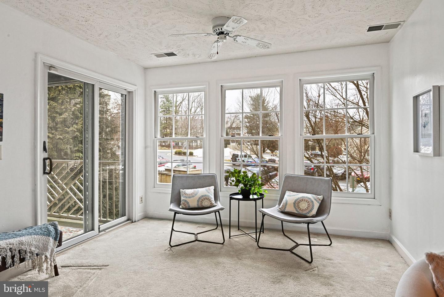 12003 RIDGE KNOLL DRIVE #9, FAIRFAX, Virginia 22033, 2 Bedrooms Bedrooms, ,2 BathroomsBathrooms,Residential,For sale,12003 RIDGE KNOLL DRIVE #9,VAFX2293110 MLS # VAFX2293110