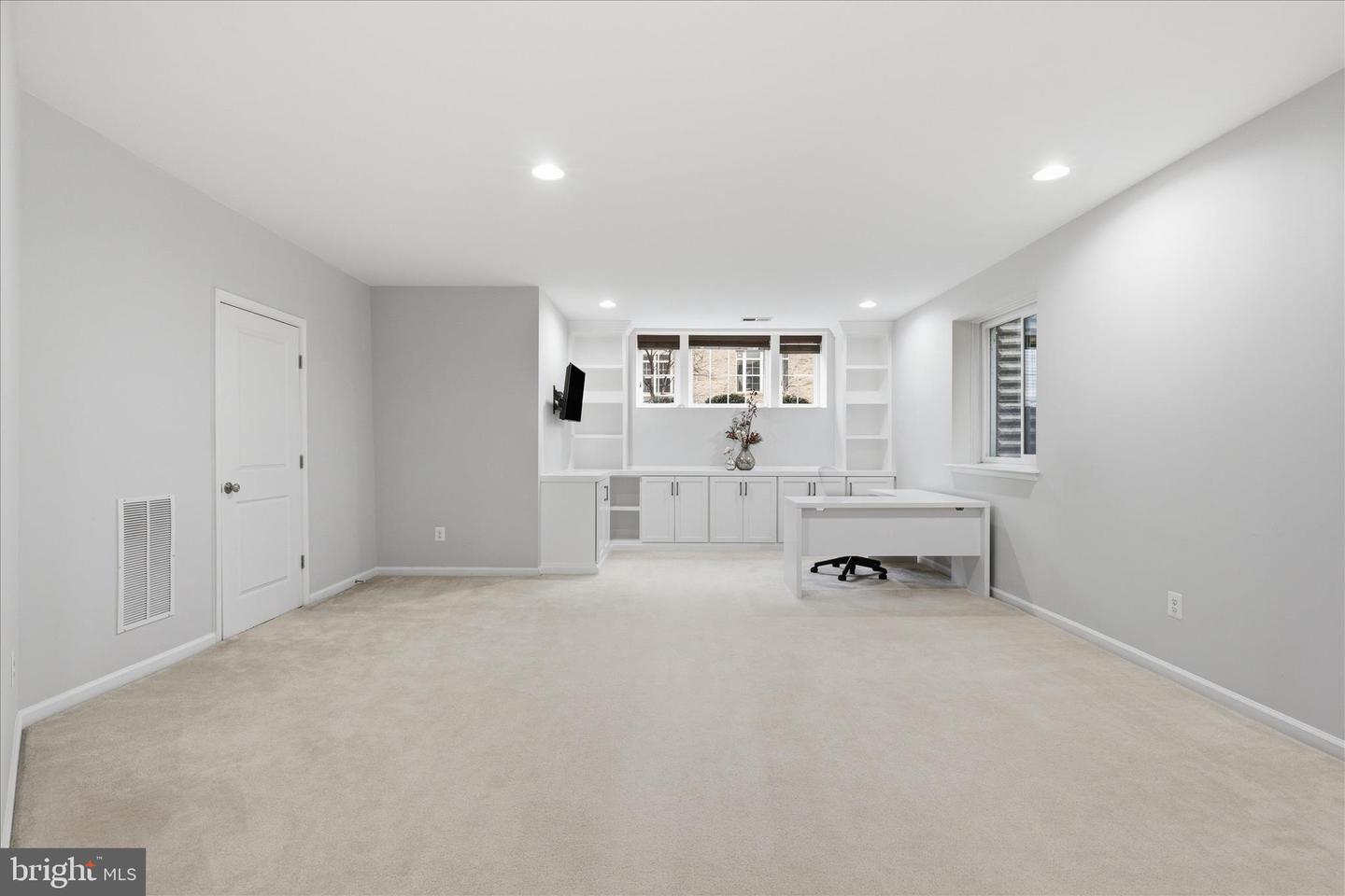 44537 NEPONSET ST, ASHBURN, Virginia 20147, 5 Bedrooms Bedrooms, ,3 BathroomsBathrooms,Residential,For sale,44537 NEPONSET ST,VALO2116890 MLS # VALO2116890