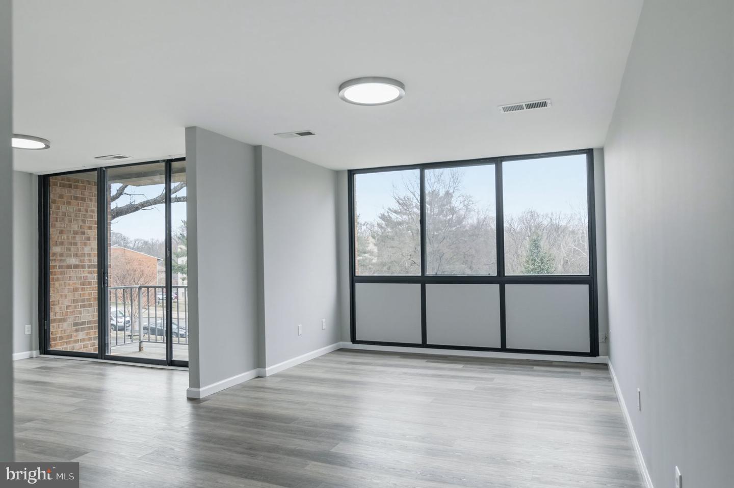 505 N ARMISTEAD ST #102, ALEXANDRIA, Virginia 22312, 2 Bedrooms Bedrooms, ,1 BathroomBathrooms,Residential,For sale,505 N ARMISTEAD ST #102,VAAX2054568 MLS # VAAX2054568