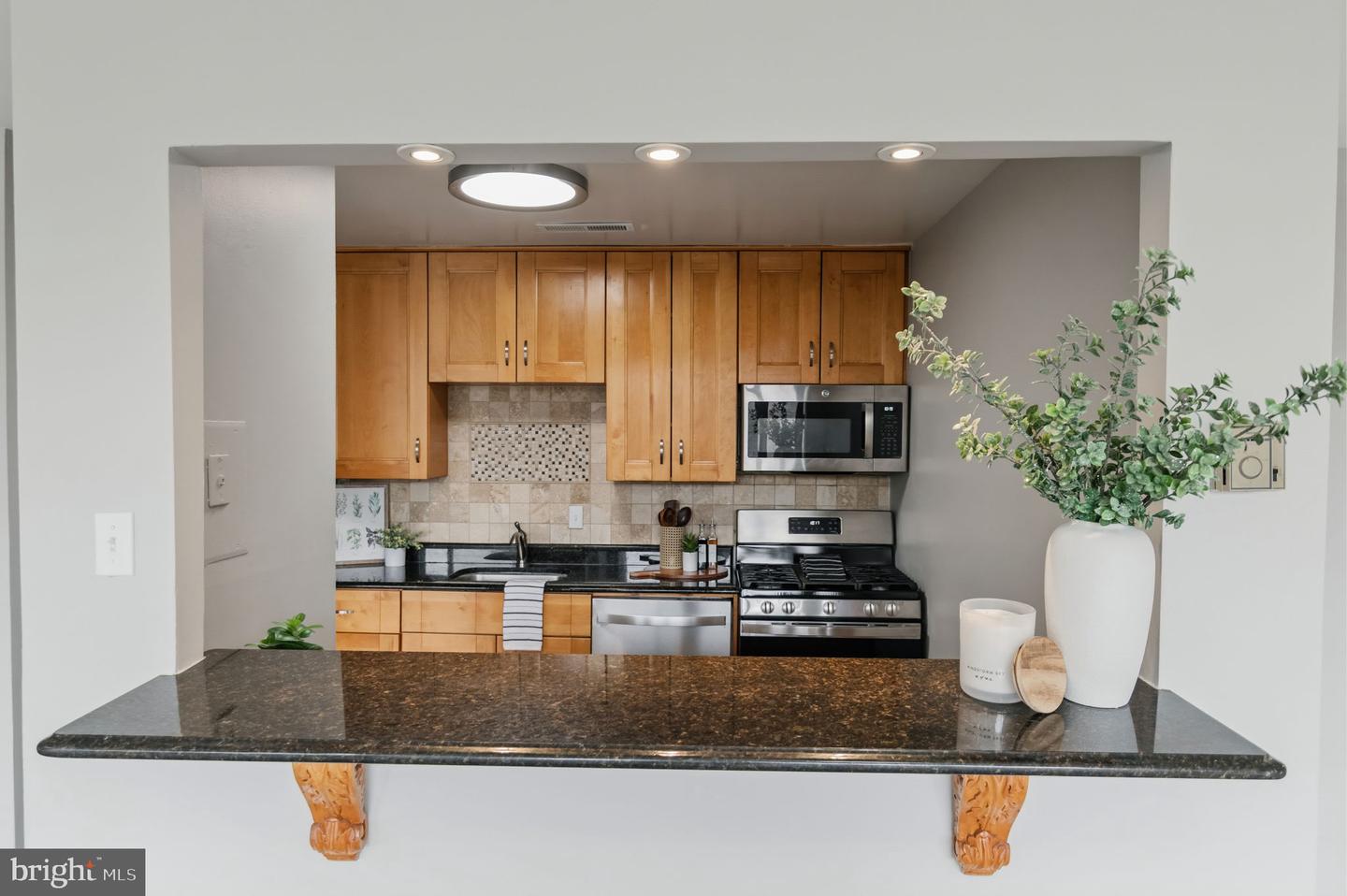 505 N ARMISTEAD ST #102, ALEXANDRIA, Virginia 22312, 2 Bedrooms Bedrooms, ,1 BathroomBathrooms,Residential,For sale,505 N ARMISTEAD ST #102,VAAX2054568 MLS # VAAX2054568