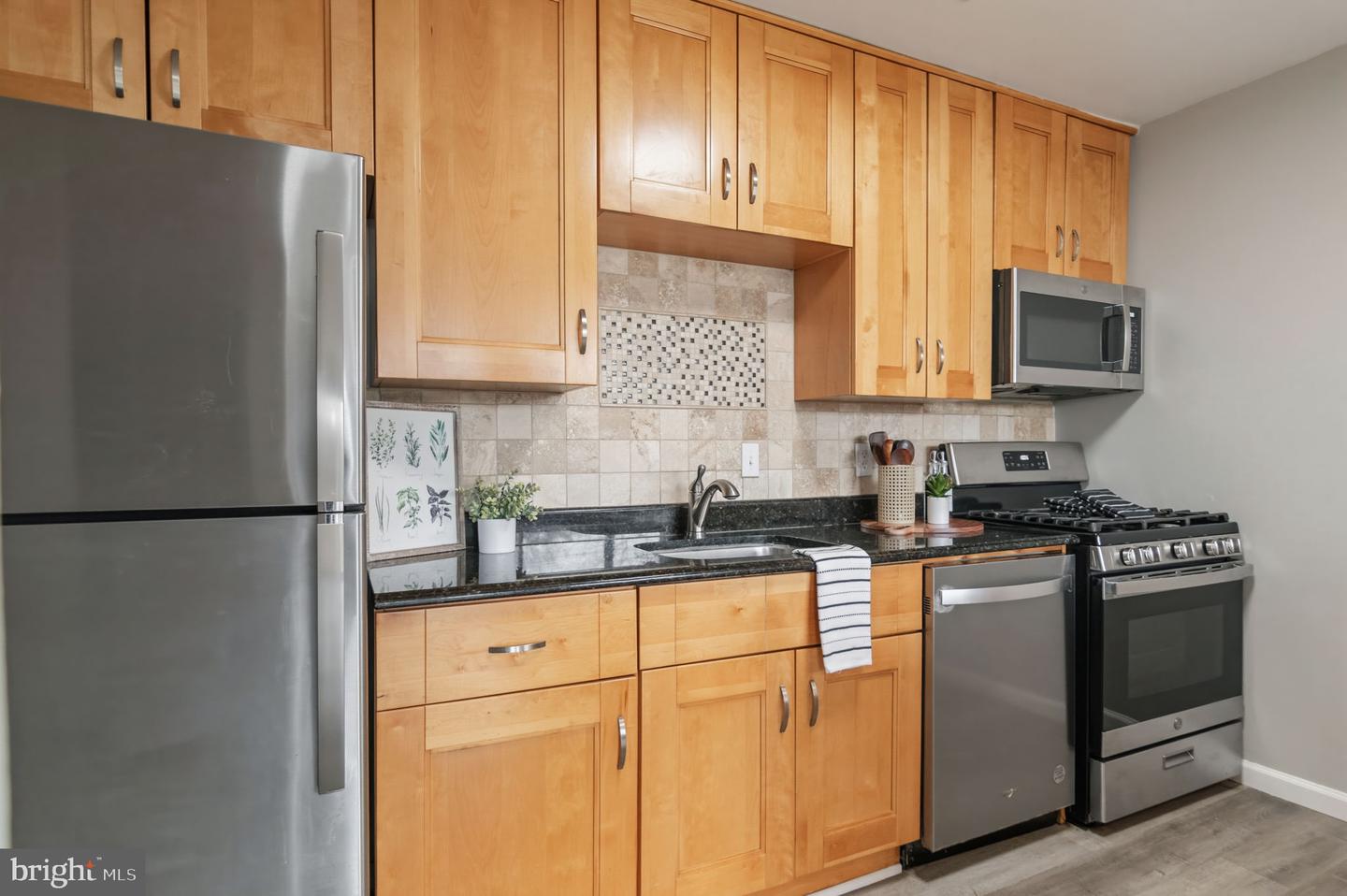 505 N ARMISTEAD ST #102, ALEXANDRIA, Virginia 22312, 2 Bedrooms Bedrooms, ,1 BathroomBathrooms,Residential,For sale,505 N ARMISTEAD ST #102,VAAX2054568 MLS # VAAX2054568