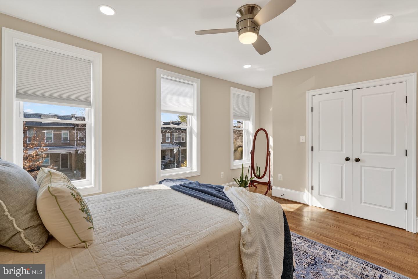 915 HAMILTON ST NW, WASHINGTON, District Of Columbia 20011, 4 Bedrooms Bedrooms, ,2 BathroomsBathrooms,Residential,For sale,915 HAMILTON ST NW,DCDC2248120 MLS # DCDC2248120