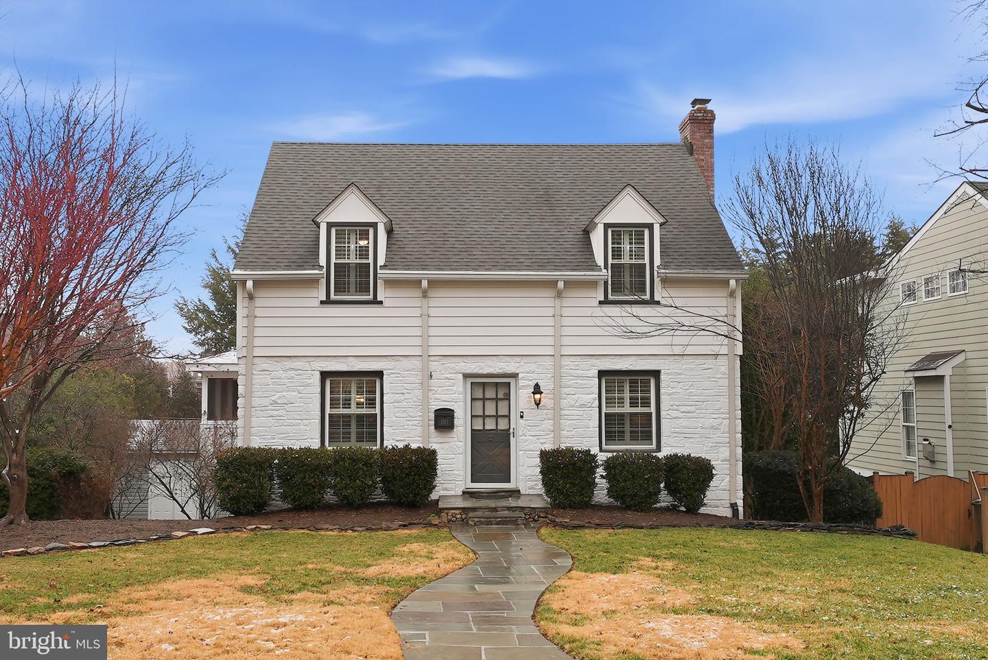 1701 N GREENBRIER ST, ARLINGTON, Virginia 22205, 4 Bedrooms Bedrooms, 15 Rooms Rooms,4 BathroomsBathrooms,Residential,For sale,1701 N GREENBRIER ST,VAAR2069392 MLS # VAAR2069392