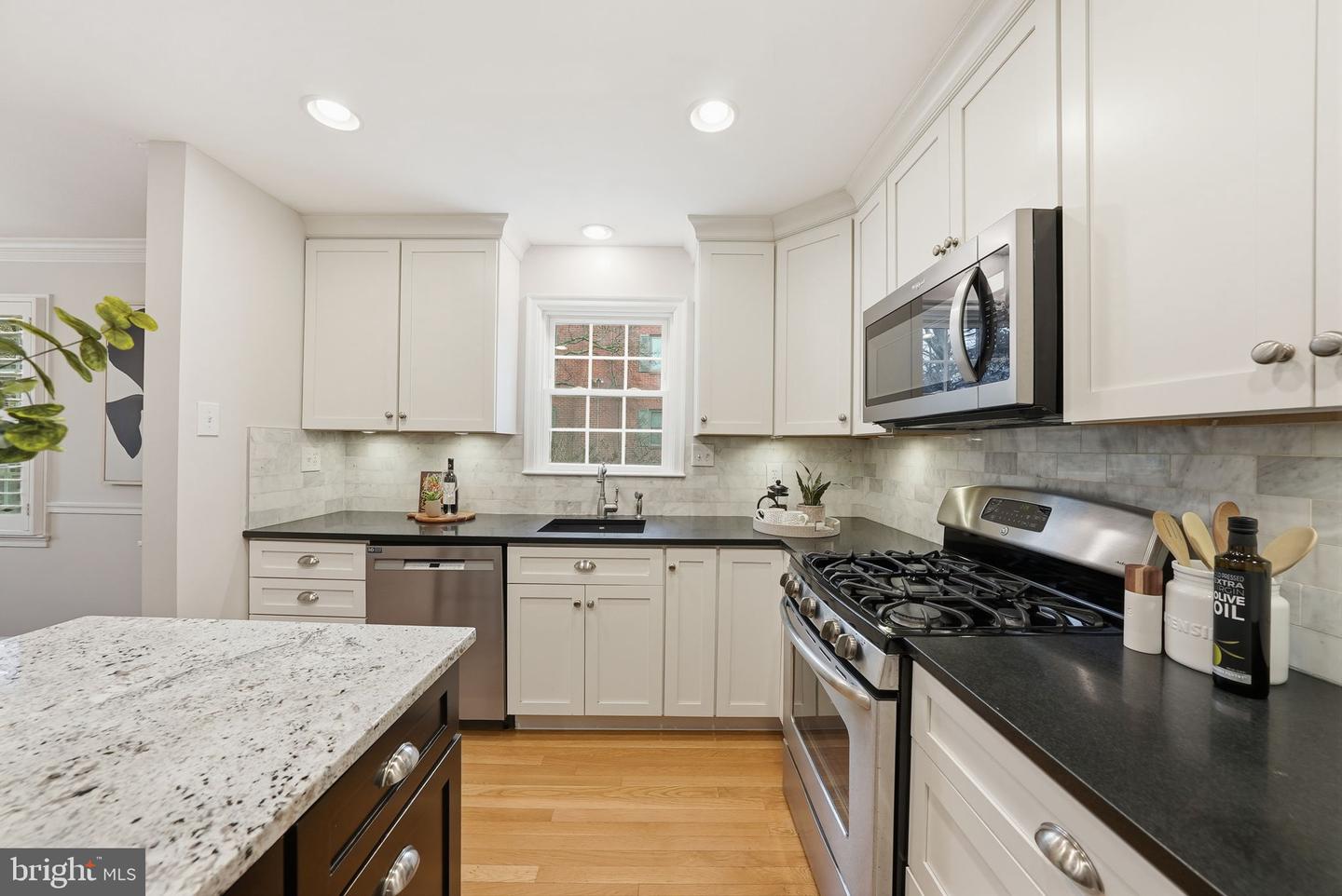 1701 N GREENBRIER ST, ARLINGTON, Virginia 22205, 4 Bedrooms Bedrooms, 15 Rooms Rooms,4 BathroomsBathrooms,Residential,For sale,1701 N GREENBRIER ST,VAAR2069392 MLS # VAAR2069392