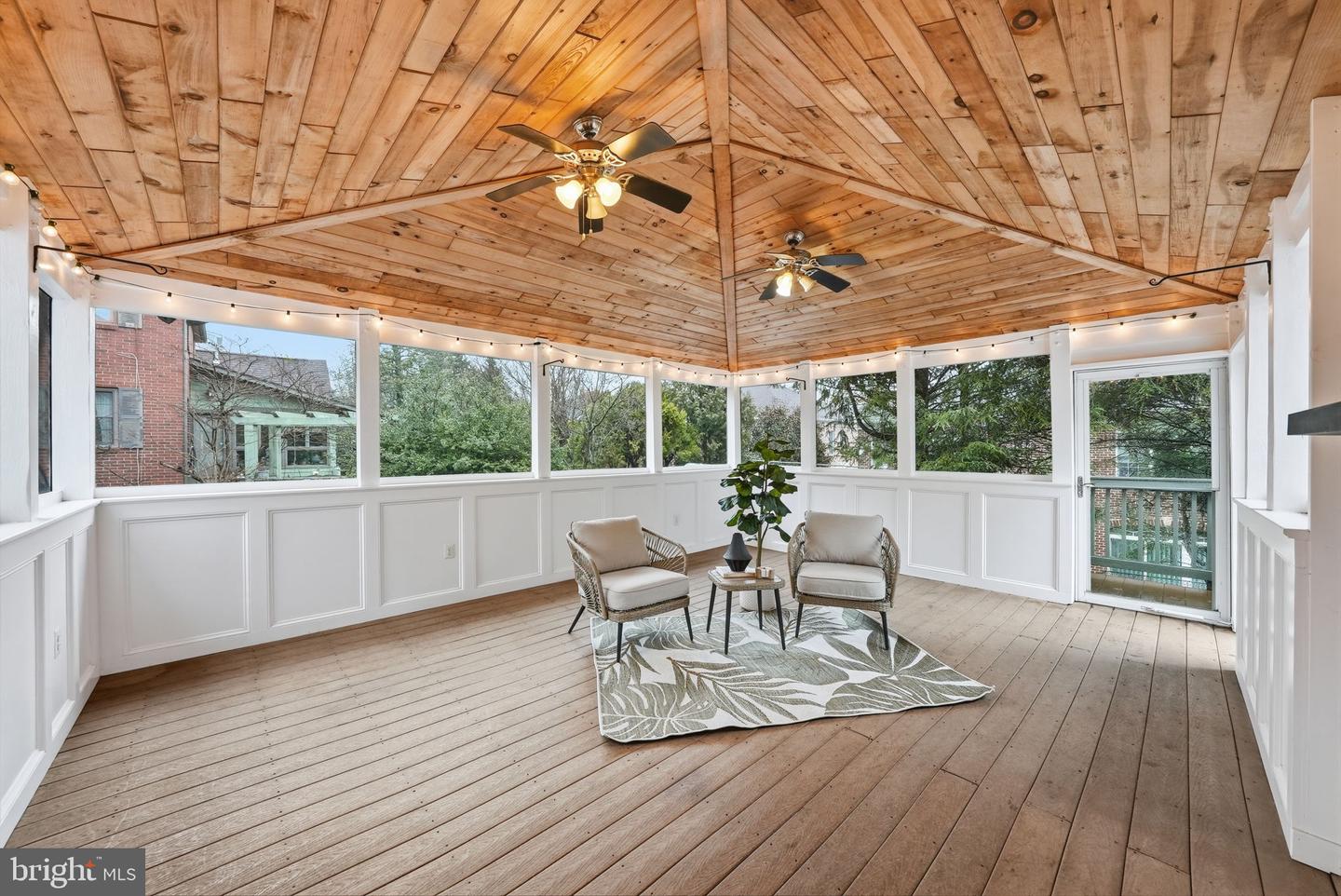 1701 N GREENBRIER ST, ARLINGTON, Virginia 22205, 4 Bedrooms Bedrooms, 15 Rooms Rooms,4 BathroomsBathrooms,Residential,For sale,1701 N GREENBRIER ST,VAAR2069392 MLS # VAAR2069392