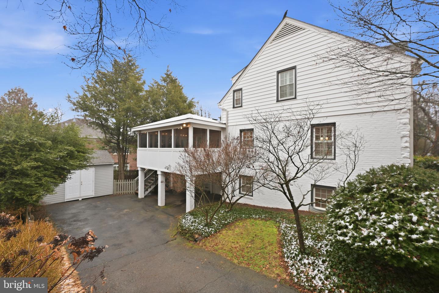 1701 N GREENBRIER ST, ARLINGTON, Virginia 22205, 4 Bedrooms Bedrooms, 15 Rooms Rooms,4 BathroomsBathrooms,Residential,For sale,1701 N GREENBRIER ST,VAAR2069392 MLS # VAAR2069392