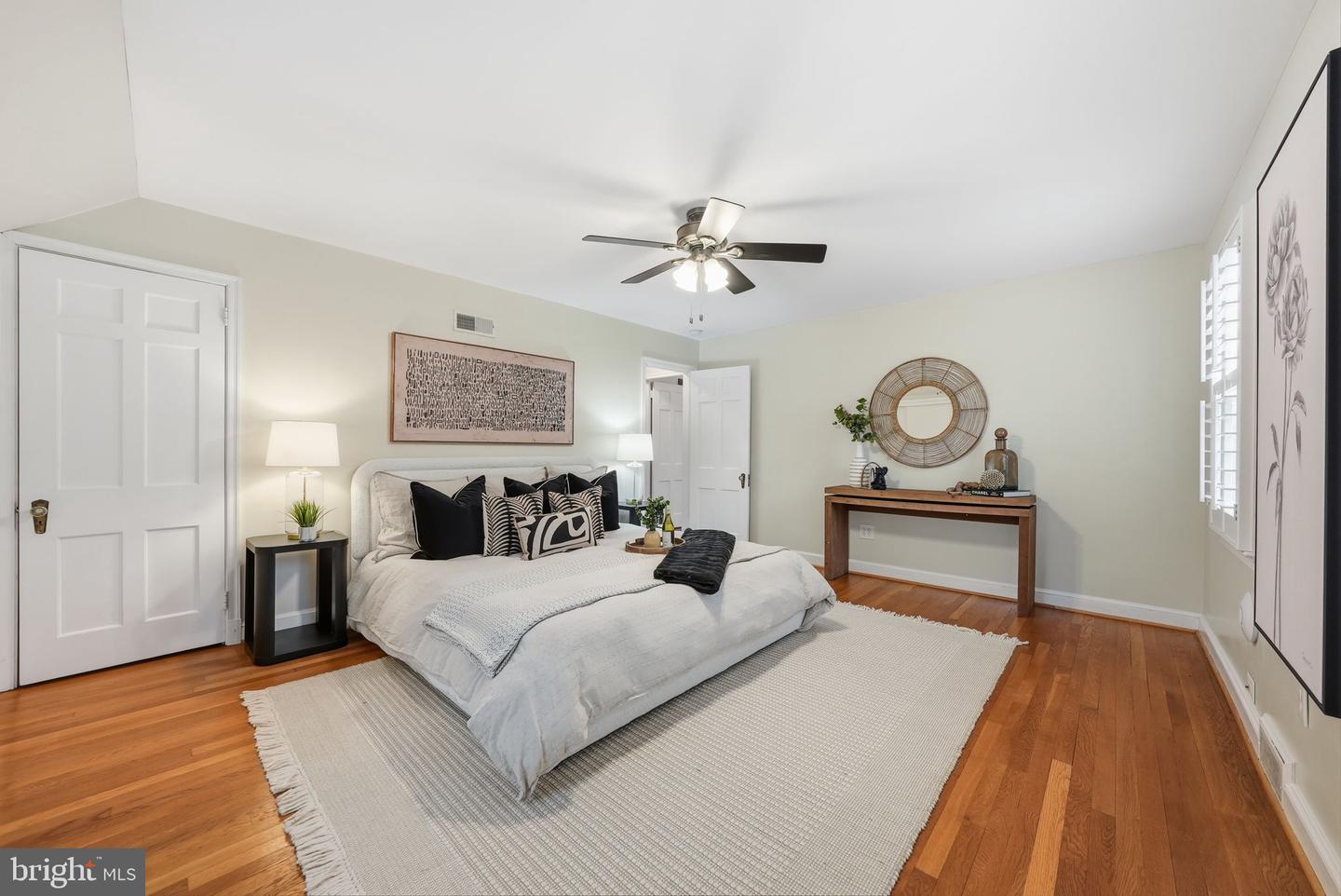 1701 N GREENBRIER ST, ARLINGTON, Virginia 22205, 4 Bedrooms Bedrooms, 15 Rooms Rooms,4 BathroomsBathrooms,Residential,For sale,1701 N GREENBRIER ST,VAAR2069392 MLS # VAAR2069392