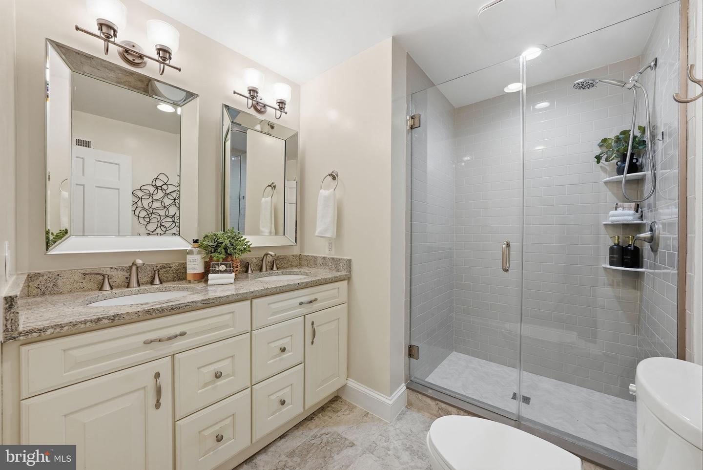 1701 N GREENBRIER ST, ARLINGTON, Virginia 22205, 4 Bedrooms Bedrooms, 15 Rooms Rooms,4 BathroomsBathrooms,Residential,For sale,1701 N GREENBRIER ST,VAAR2069392 MLS # VAAR2069392