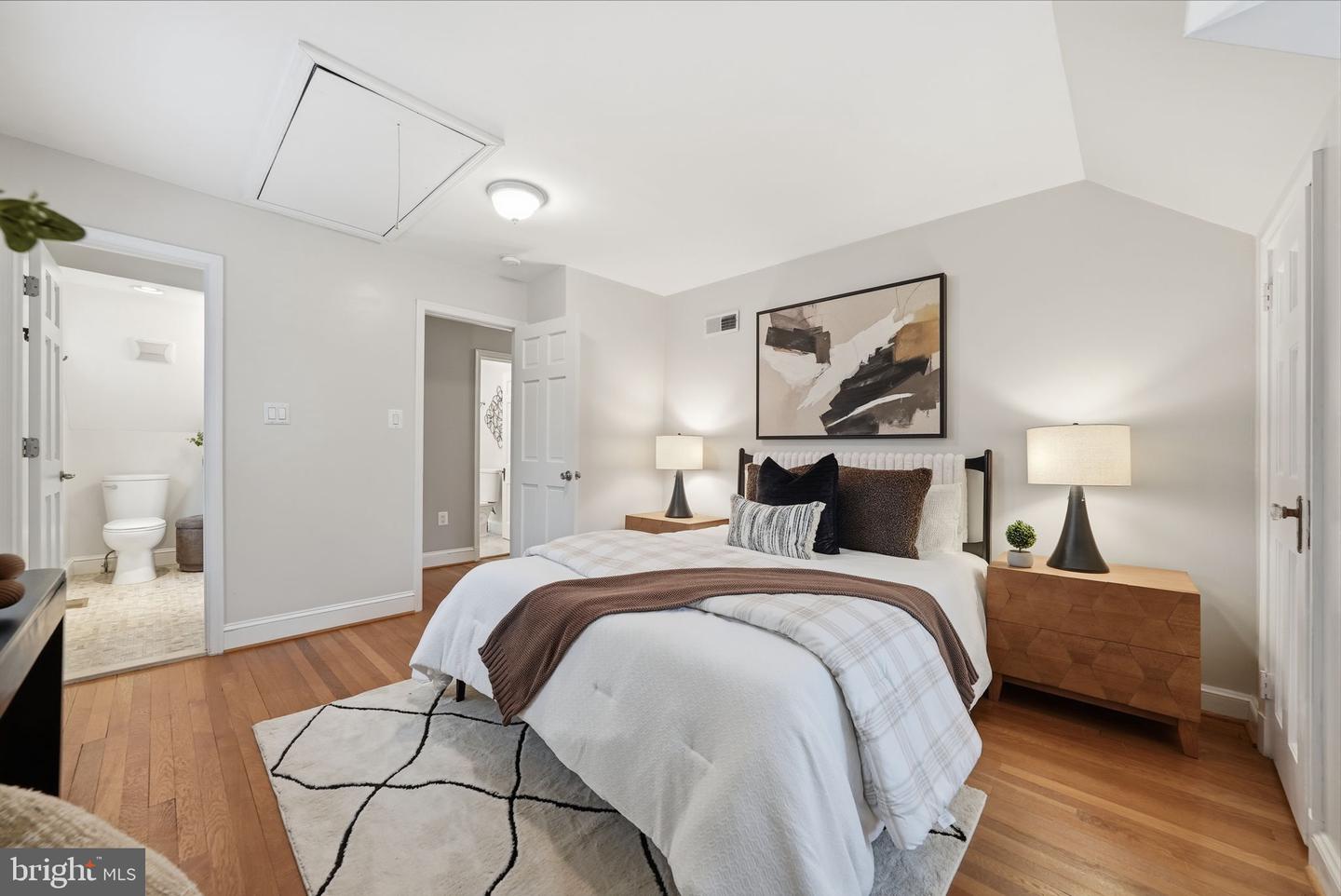 1701 N GREENBRIER ST, ARLINGTON, Virginia 22205, 4 Bedrooms Bedrooms, 15 Rooms Rooms,4 BathroomsBathrooms,Residential,For sale,1701 N GREENBRIER ST,VAAR2069392 MLS # VAAR2069392