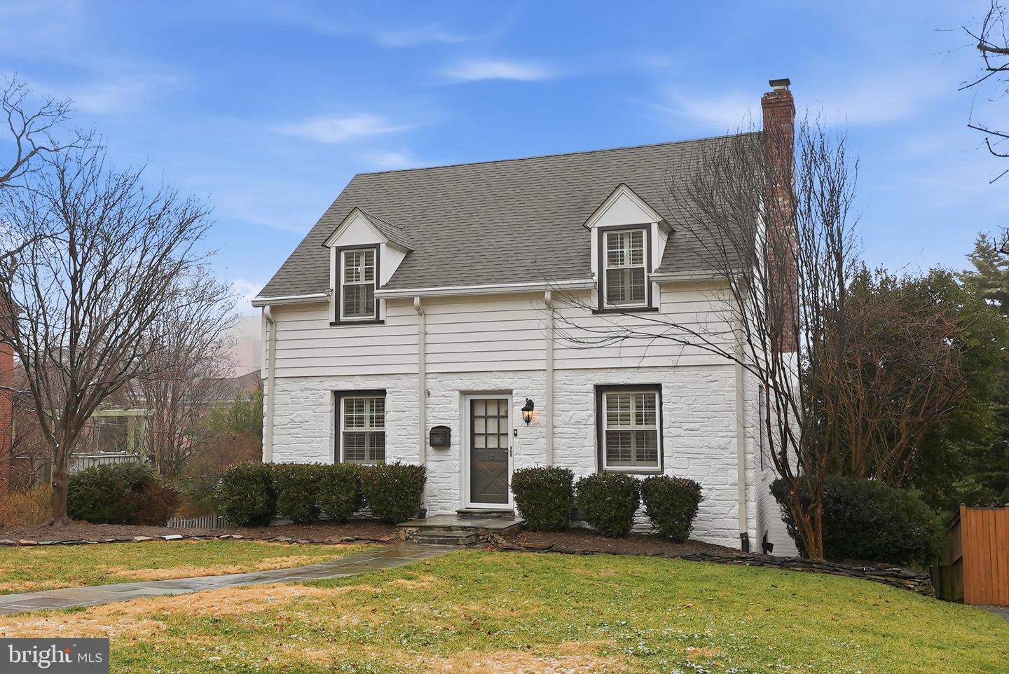 1701 N GREENBRIER ST, ARLINGTON, Virginia 22205, 4 Bedrooms Bedrooms, 15 Rooms Rooms,4 BathroomsBathrooms,Residential,For sale,1701 N GREENBRIER ST,VAAR2069392 MLS # VAAR2069392