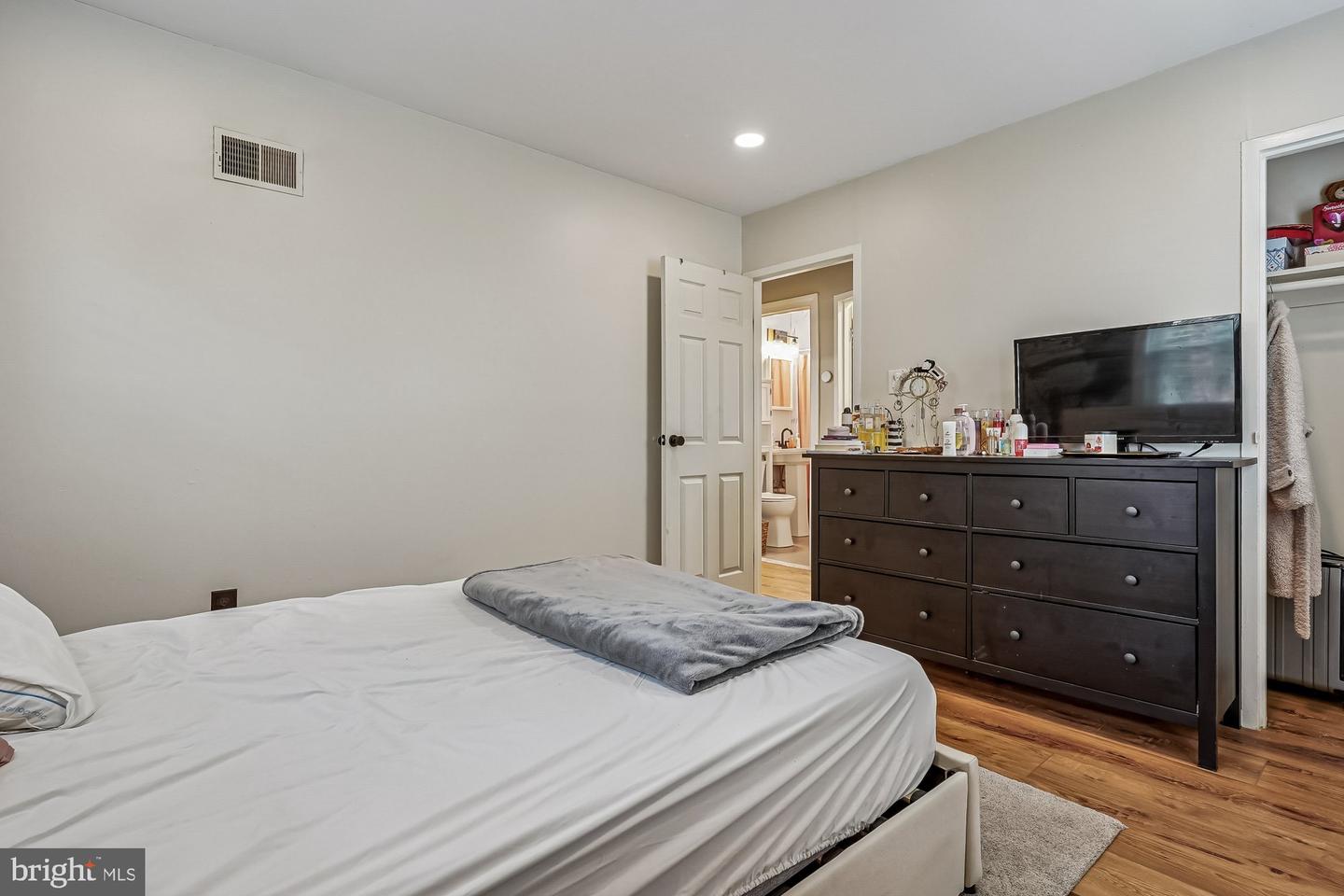 117 MANASSAS DR, MANASSAS PARK, Virginia 20111, 3 Bedrooms Bedrooms, ,1 BathroomBathrooms,Residential,For sale,117 MANASSAS DR,VAMP2003722 MLS # VAMP2003722 117 MANASSAS DR, MANASSAS PARK, Virginia 20111, 3 Bedrooms Bedrooms, ,1 BathroomBathrooms,Residential,For sale,117 MANASSAS DR,VAMP2003722 MLS # VAMP2003722