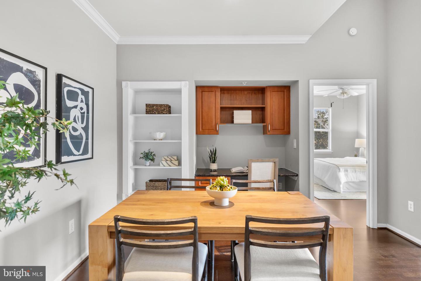 4415 WEATHERINGTON LN #402, FAIRFAX, Virginia 22030, 2 Bedrooms Bedrooms, ,2 BathroomsBathrooms,Residential,For sale,4415 WEATHERINGTON LN #402,VAFX2293186 MLS # VAFX2293186