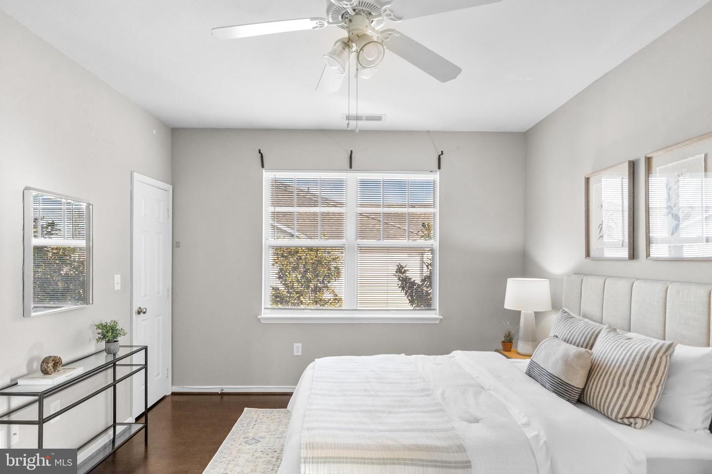 4415 WEATHERINGTON LN #402, FAIRFAX, Virginia 22030, 2 Bedrooms Bedrooms, ,2 BathroomsBathrooms,Residential,For sale,4415 WEATHERINGTON LN #402,VAFX2293186 MLS # VAFX2293186