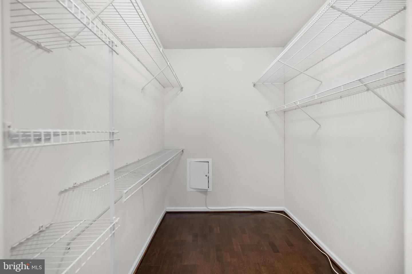 4415 WEATHERINGTON LN #402, FAIRFAX, Virginia 22030, 2 Bedrooms Bedrooms, ,2 BathroomsBathrooms,Residential,For sale,4415 WEATHERINGTON LN #402,VAFX2293186 MLS # VAFX2293186