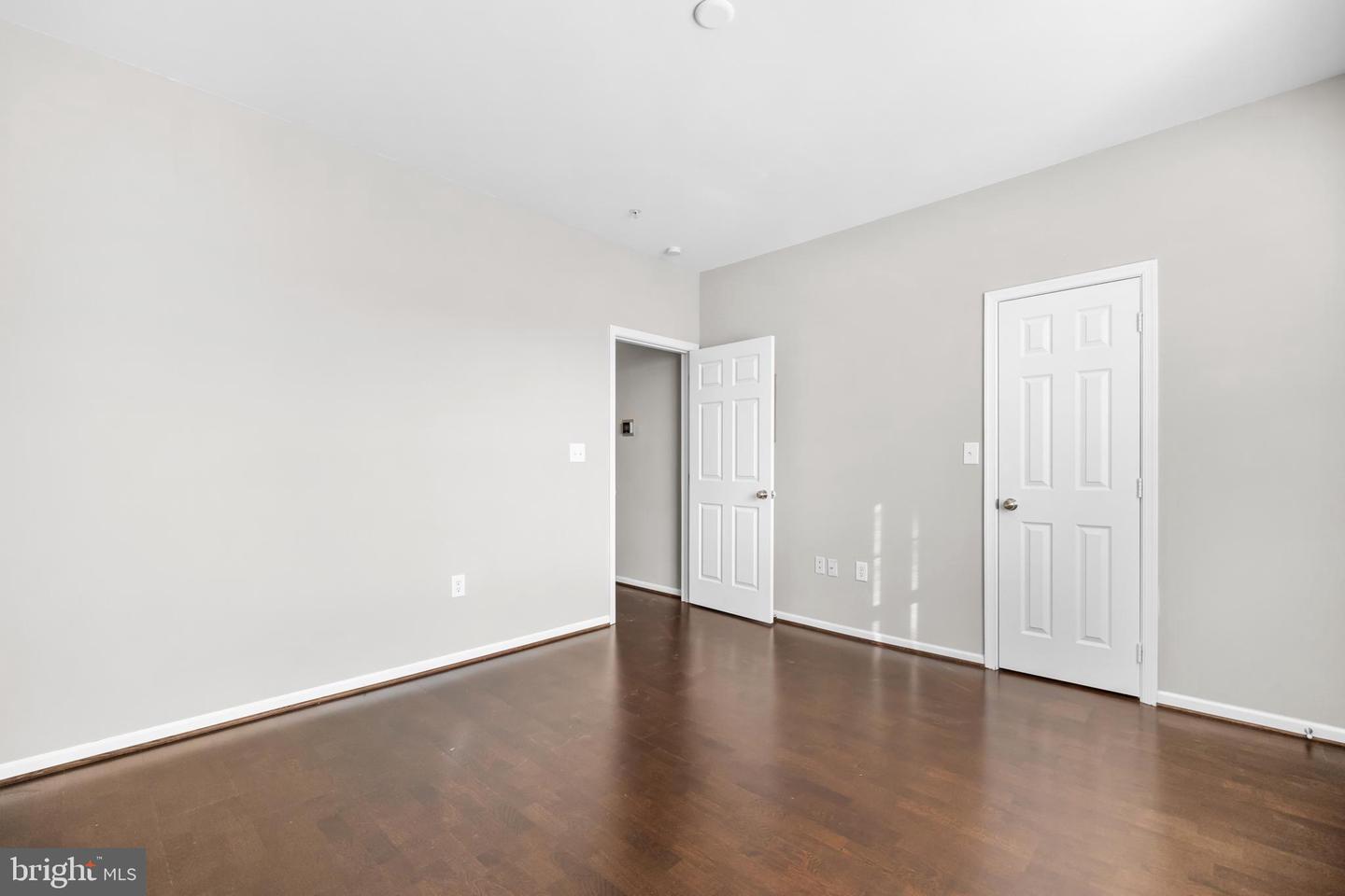 4415 WEATHERINGTON LN #402, FAIRFAX, Virginia 22030, 2 Bedrooms Bedrooms, ,2 BathroomsBathrooms,Residential,For sale,4415 WEATHERINGTON LN #402,VAFX2293186 MLS # VAFX2293186