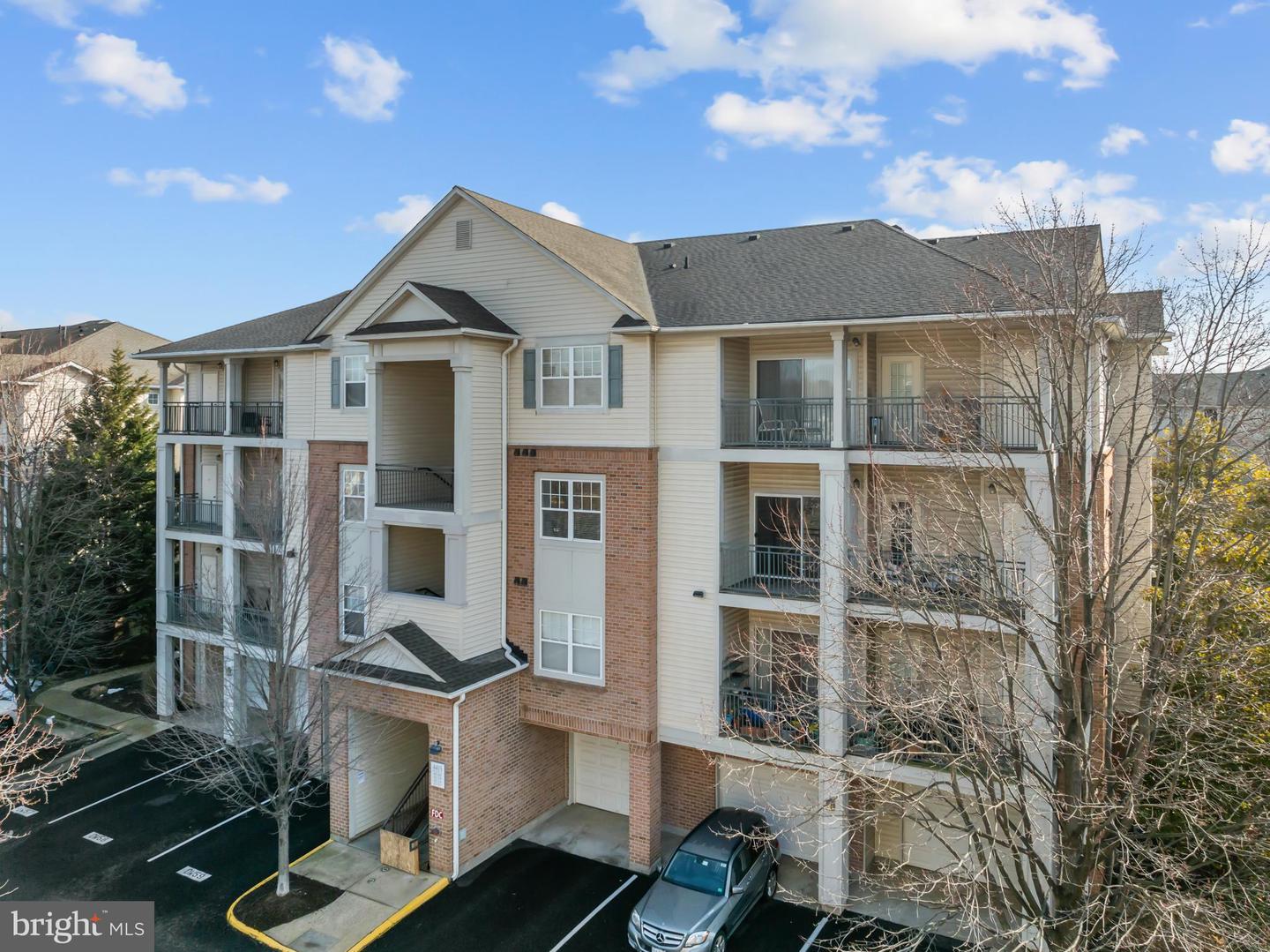 4415 WEATHERINGTON LN #402, FAIRFAX, Virginia 22030, 2 Bedrooms Bedrooms, ,2 BathroomsBathrooms,Residential,For sale,4415 WEATHERINGTON LN #402,VAFX2293186 MLS # VAFX2293186
