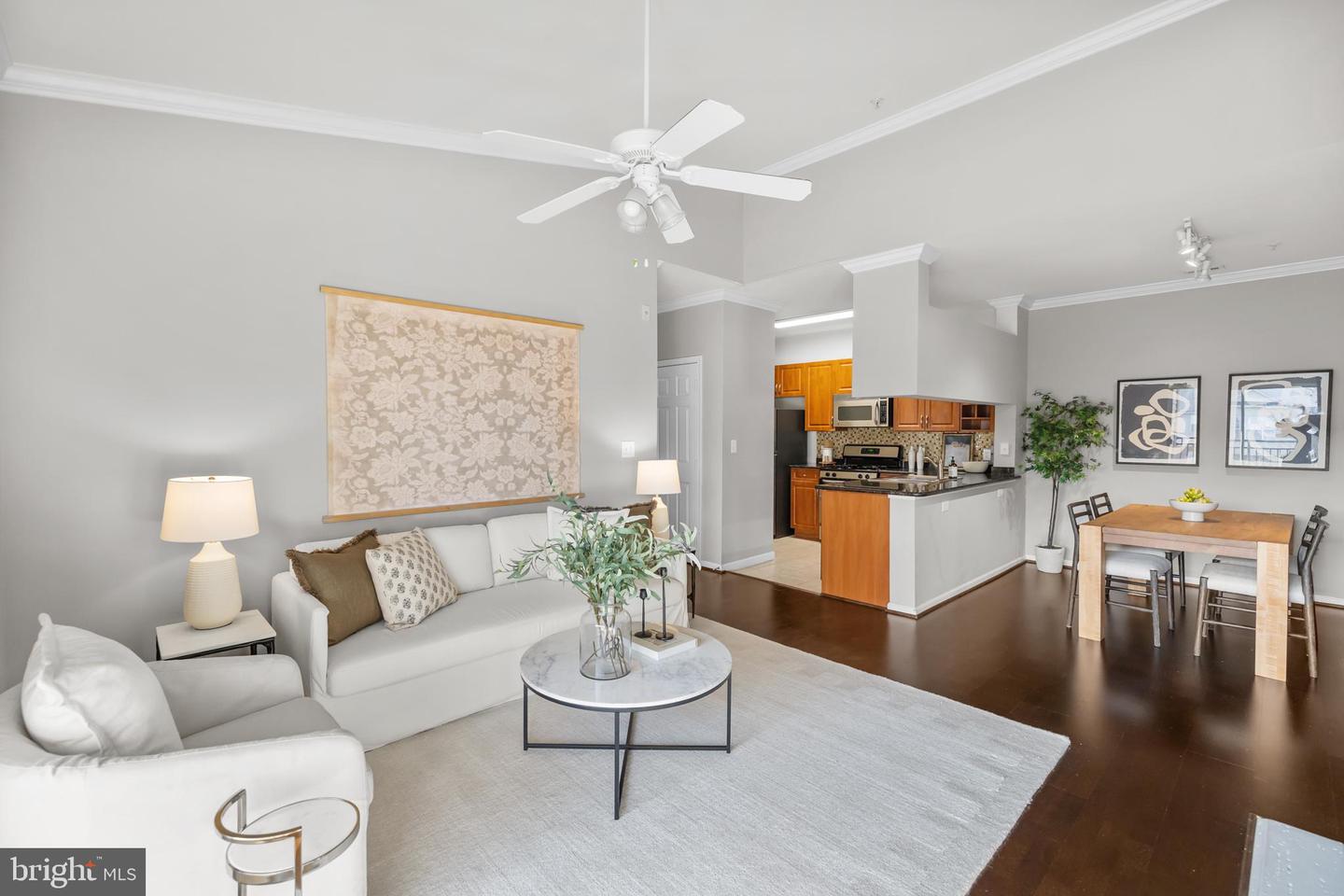 4415 WEATHERINGTON LN #402, FAIRFAX, Virginia 22030, 2 Bedrooms Bedrooms, ,2 BathroomsBathrooms,Residential,For sale,4415 WEATHERINGTON LN #402,VAFX2293186 MLS # VAFX2293186