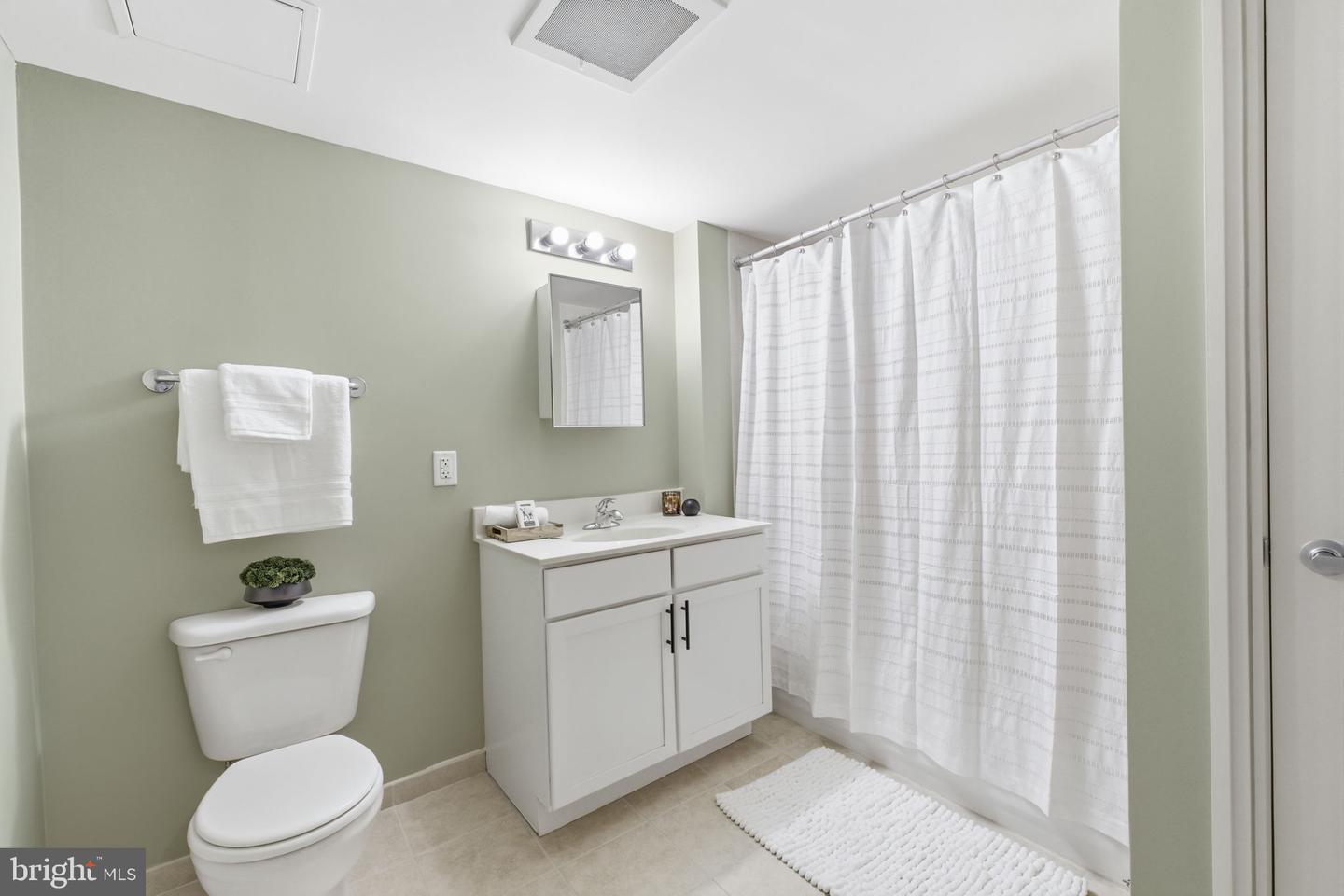 800 4TH ST SW #N717, WASHINGTON, District Of Columbia 20024, 1 Bedroom Bedrooms, ,1 BathroomBathrooms,Residential,For sale,800 4TH ST SW #N717,DCDC2248194 MLS # DCDC2248194