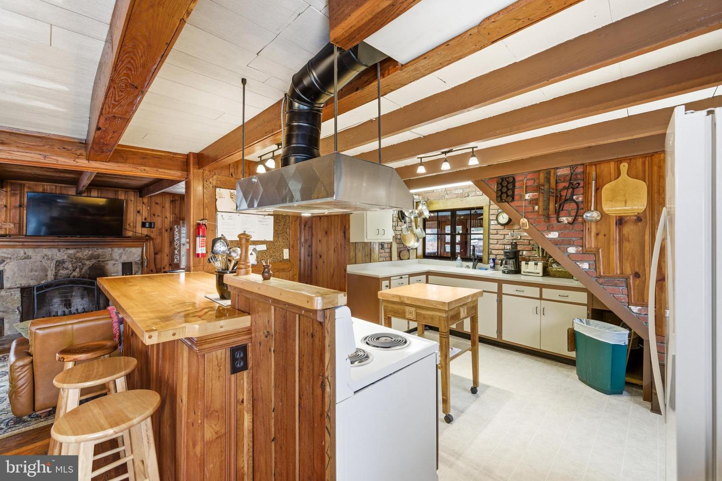 1918 JEWELL HOLLOW RD, LURAY, Virginia 22835, 3 Bedrooms Bedrooms, ,2 BathroomsBathrooms,Residential,For sale,1918 JEWELL HOLLOW RD,VAPA2006132 MLS # VAPA2006132