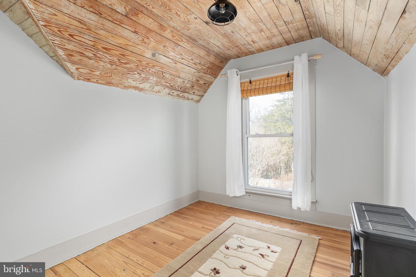 29674 OLD VALLEY PIKE, STRASBURG, Virginia 22657, 2 Bedrooms Bedrooms, ,1 BathroomBathrooms,Residential,For sale,29674 OLD VALLEY PIKE,VASH2013704 MLS # VASH2013704