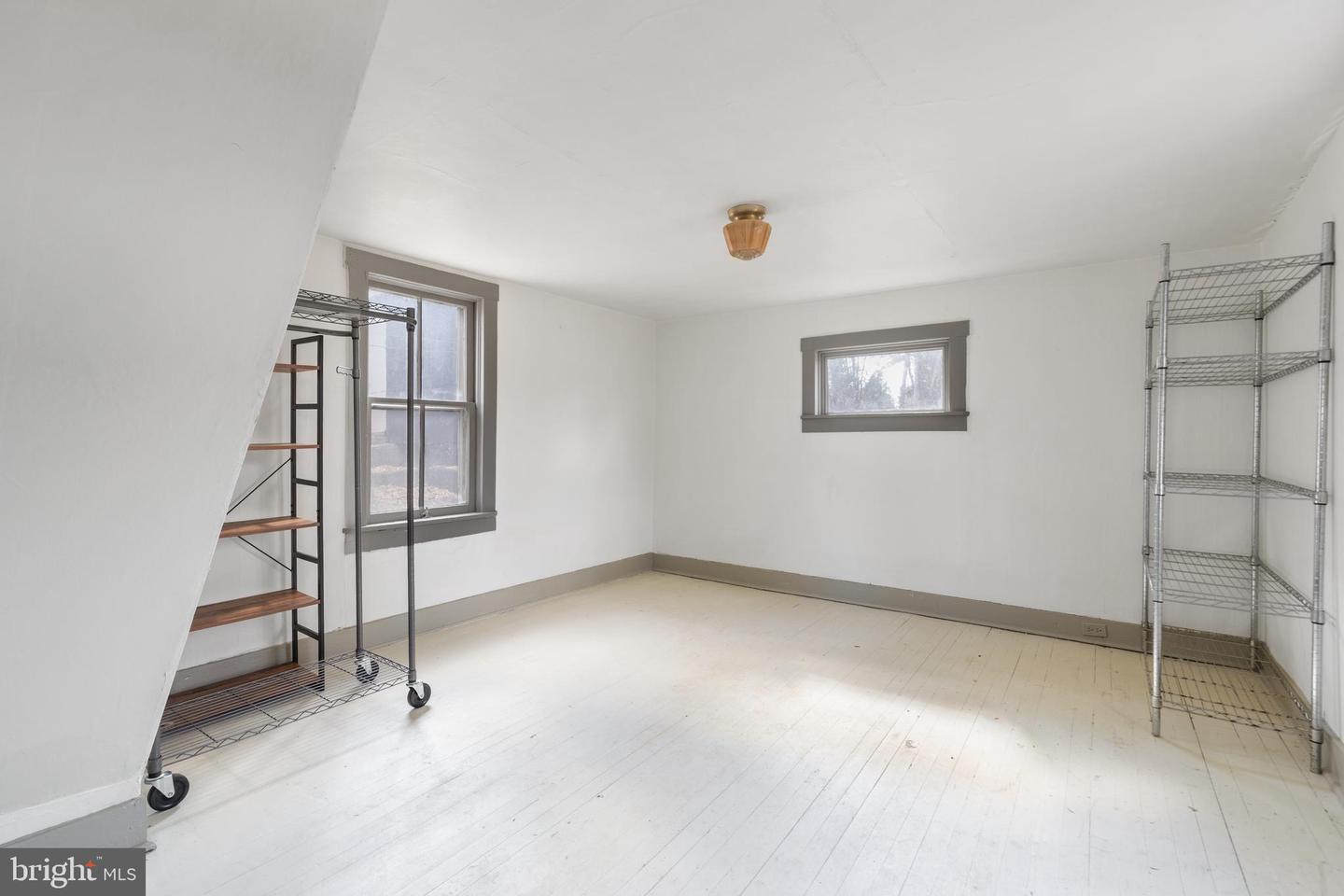 29674 OLD VALLEY PIKE, STRASBURG, Virginia 22657, 2 Bedrooms Bedrooms, ,1 BathroomBathrooms,Residential,For sale,29674 OLD VALLEY PIKE,VASH2013704 MLS # VASH2013704