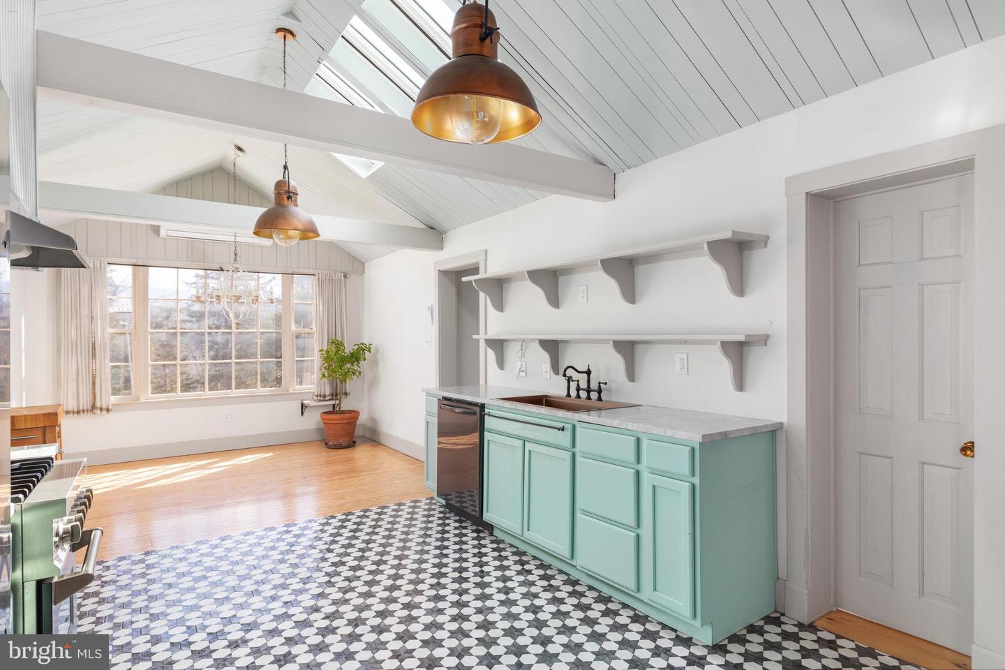 29674 OLD VALLEY PIKE, STRASBURG, Virginia 22657, 2 Bedrooms Bedrooms, ,1 BathroomBathrooms,Residential,For sale,29674 OLD VALLEY PIKE,VASH2013704 MLS # VASH2013704