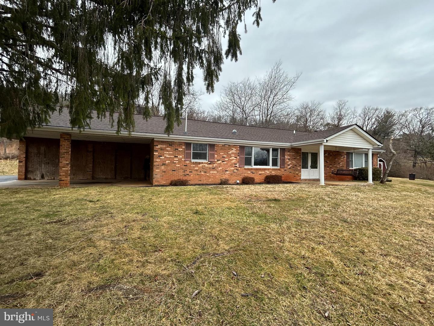 42 DOGWOOD LN, BENTONVILLE, Virginia 22610, 4 Bedrooms Bedrooms, ,4 BathroomsBathrooms,Residential,For sale,42 DOGWOOD LN,VAWR2013546 MLS # VAWR2013546