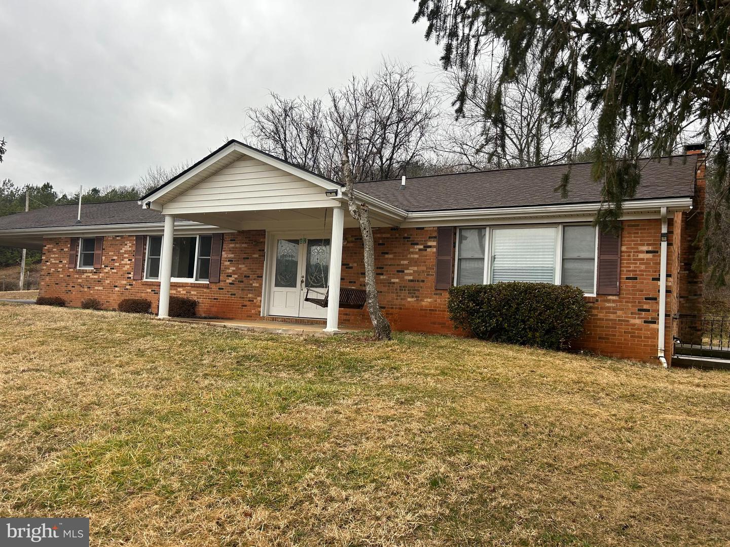 42 DOGWOOD LN, BENTONVILLE, Virginia 22610, 4 Bedrooms Bedrooms, ,4 BathroomsBathrooms,Residential,For sale,42 DOGWOOD LN,VAWR2013546 MLS # VAWR2013546