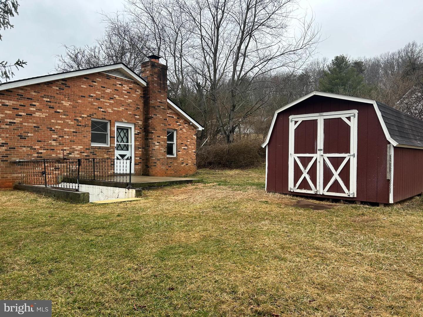 42 DOGWOOD LN, BENTONVILLE, Virginia 22610, 4 Bedrooms Bedrooms, ,4 BathroomsBathrooms,Residential,For sale,42 DOGWOOD LN,VAWR2013546 MLS # VAWR2013546