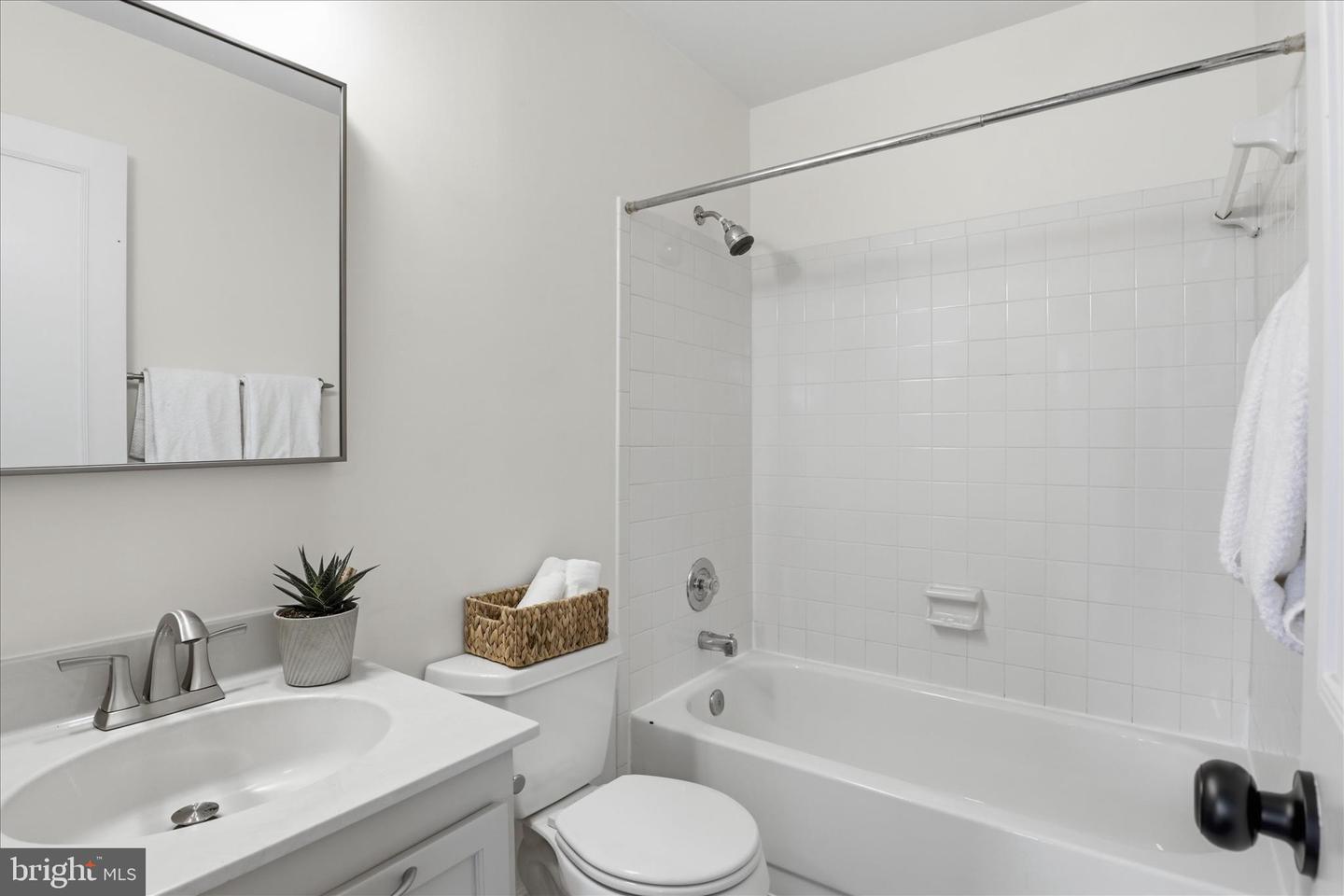 5421 BARRISTER PL, ALEXANDRIA, Virginia 22304, 2 Bedrooms Bedrooms, ,2 BathroomsBathrooms,Residential,For sale,5421 BARRISTER PL,VAAX2054654 MLS # VAAX2054654