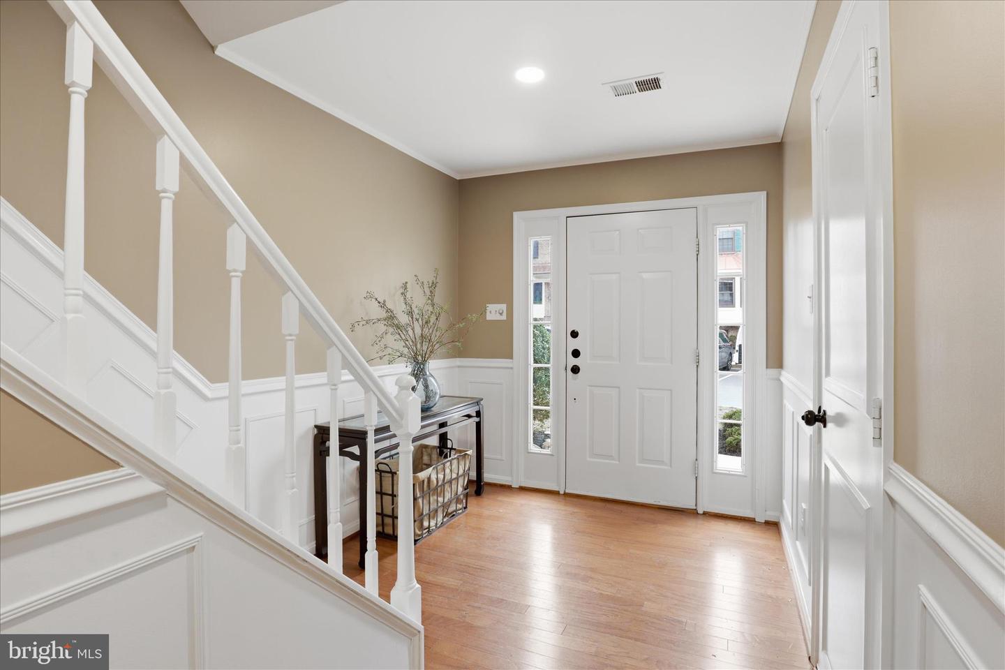 5421 BARRISTER PL, ALEXANDRIA, Virginia 22304, 2 Bedrooms Bedrooms, ,2 BathroomsBathrooms,Residential,For sale,5421 BARRISTER PL,VAAX2054654 MLS # VAAX2054654