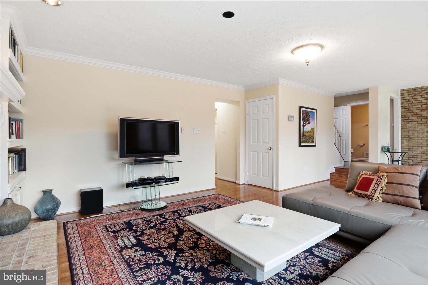 11668 GILMAN LN, HERNDON, Virginia 20170, 4 Bedrooms Bedrooms, 19 Rooms Rooms,3 BathroomsBathrooms,Residential,For sale,11668 GILMAN LN,VAFX2293534 MLS # VAFX2293534