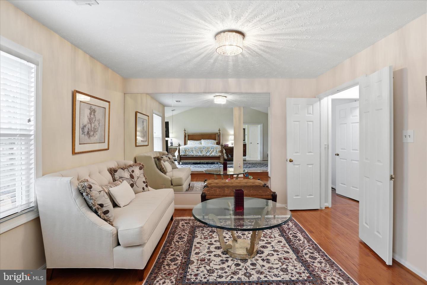 11668 GILMAN LN, HERNDON, Virginia 20170, 4 Bedrooms Bedrooms, 19 Rooms Rooms,3 BathroomsBathrooms,Residential,For sale,11668 GILMAN LN,VAFX2293534 MLS # VAFX2293534