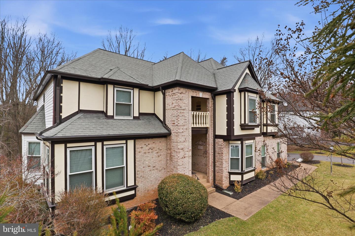 11668 GILMAN LN, HERNDON, Virginia 20170, 4 Bedrooms Bedrooms, 19 Rooms Rooms,3 BathroomsBathrooms,Residential,For sale,11668 GILMAN LN,VAFX2293534 MLS # VAFX2293534