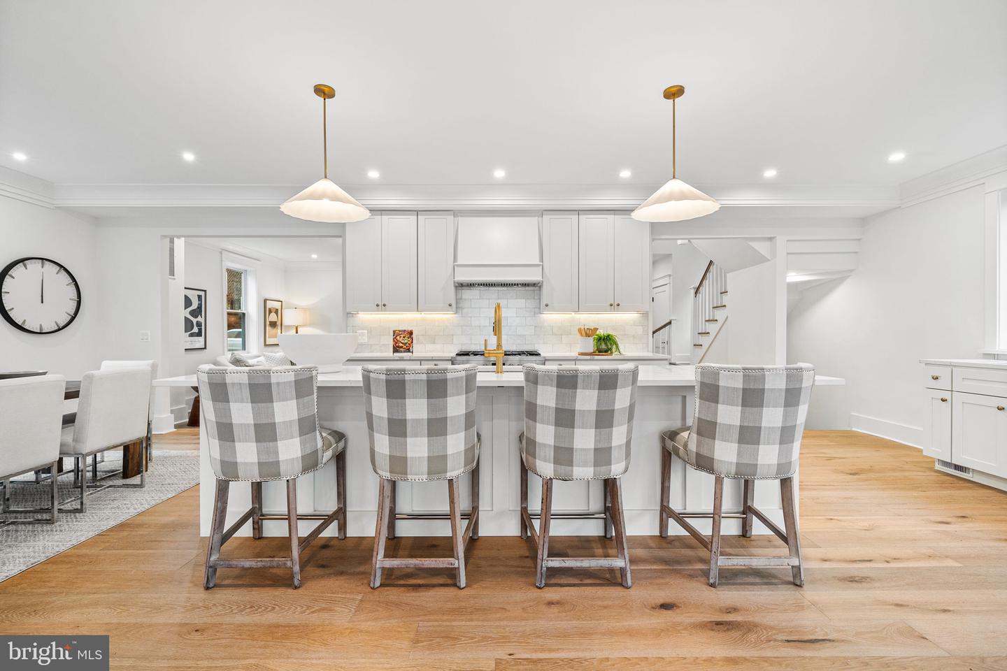 607 JOHNSTON PL, ALEXANDRIA, Virginia 22301, 4 Bedrooms Bedrooms, ,4 BathroomsBathrooms,Residential,For sale,607 JOHNSTON PL,VAAX2054688 MLS # VAAX2054688