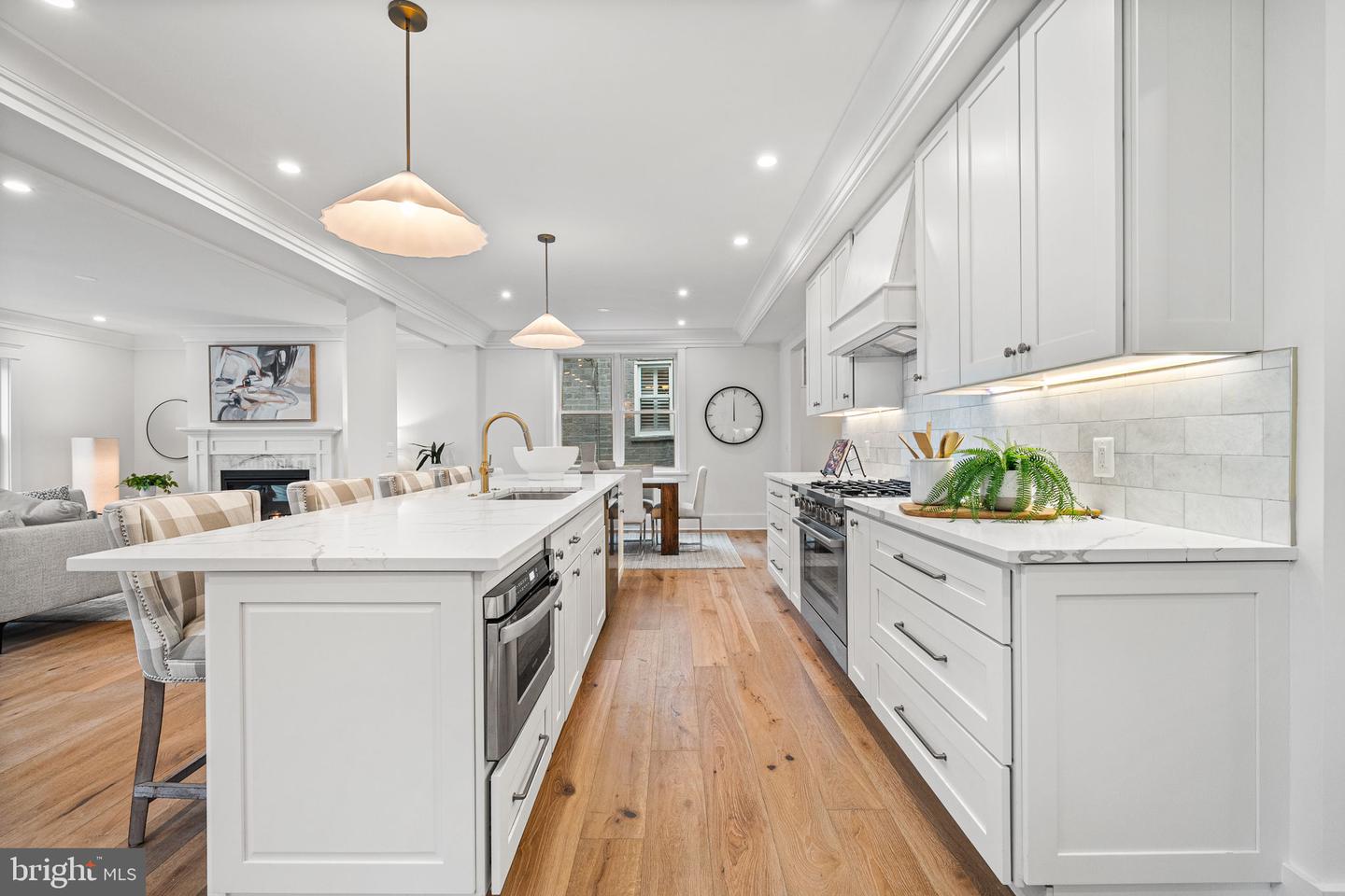 607 JOHNSTON PL, ALEXANDRIA, Virginia 22301, 4 Bedrooms Bedrooms, ,4 BathroomsBathrooms,Residential,For sale,607 JOHNSTON PL,VAAX2054688 MLS # VAAX2054688