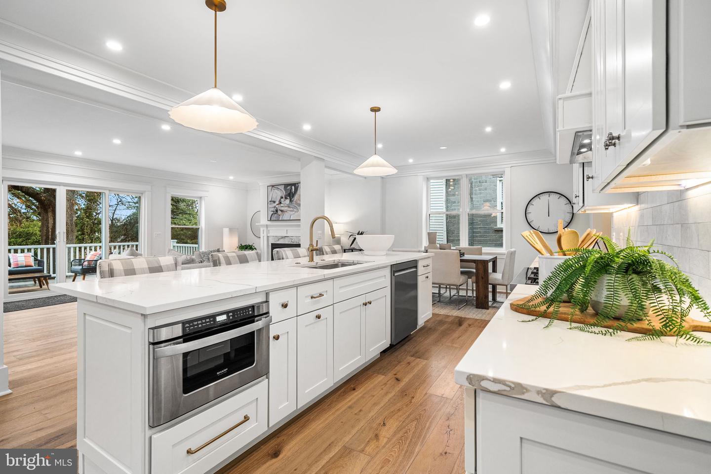 607 JOHNSTON PL, ALEXANDRIA, Virginia 22301, 4 Bedrooms Bedrooms, ,4 BathroomsBathrooms,Residential,For sale,607 JOHNSTON PL,VAAX2054688 MLS # VAAX2054688