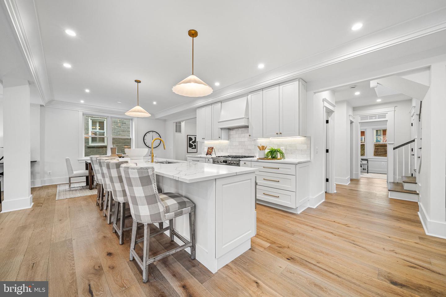 607 JOHNSTON PL, ALEXANDRIA, Virginia 22301, 4 Bedrooms Bedrooms, ,4 BathroomsBathrooms,Residential,For sale,607 JOHNSTON PL,VAAX2054688 MLS # VAAX2054688